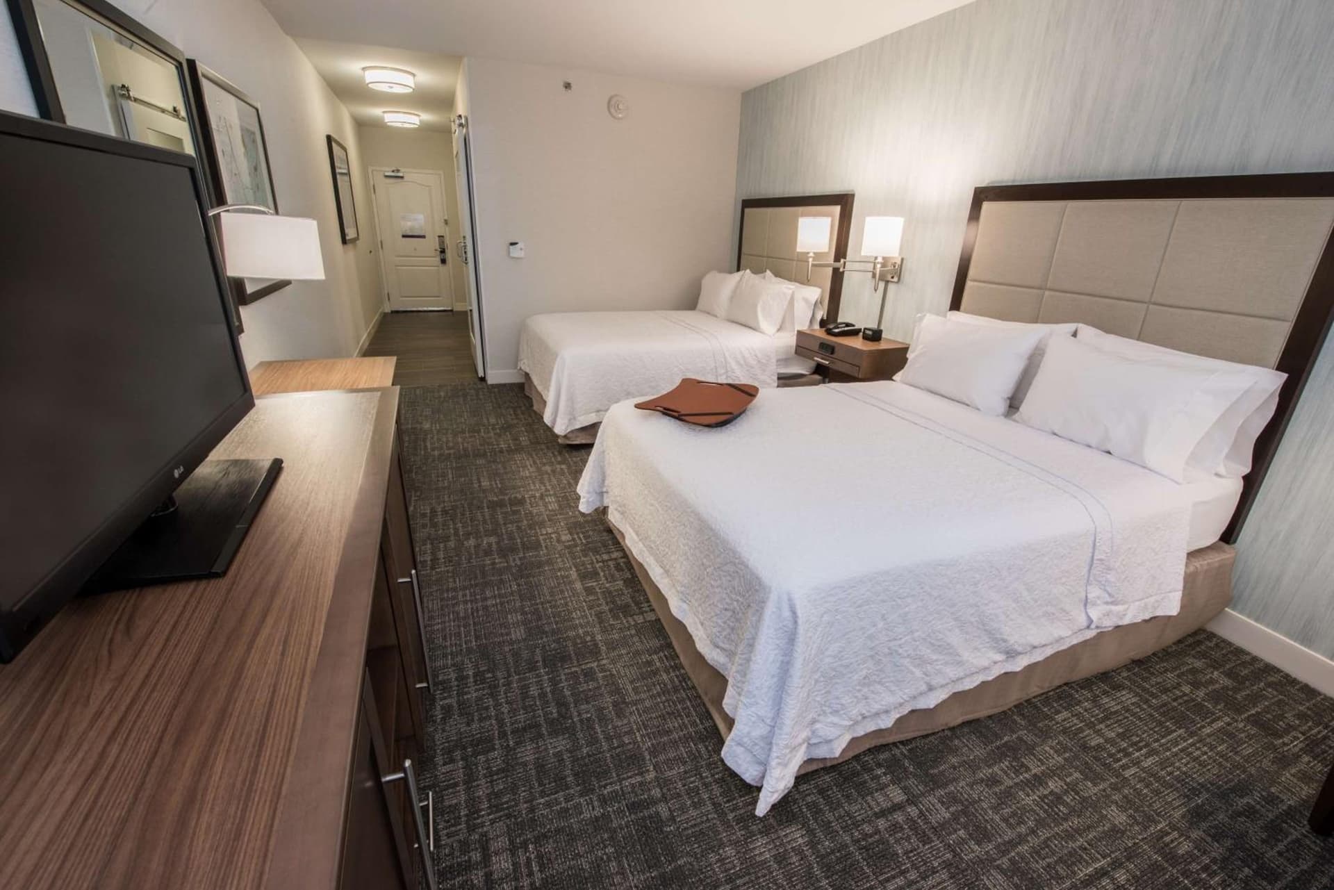 Hampton Inn Albany-Western Ave/University Area, NY interior in Albany, NY — gallery photo 2