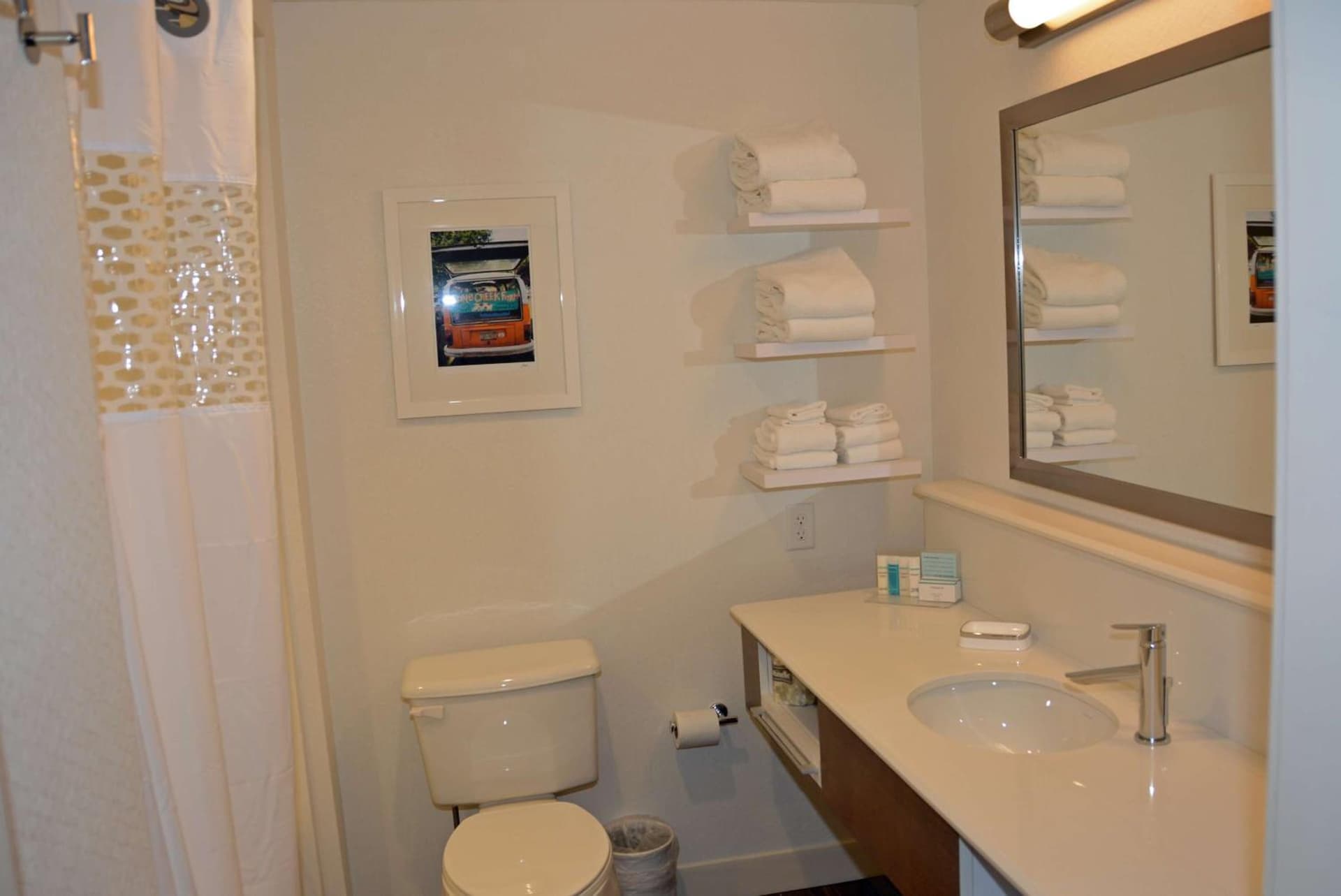 Hampton Inn Albany-Western Ave/University Area, NY property views in Albany, NY — gallery photo 3