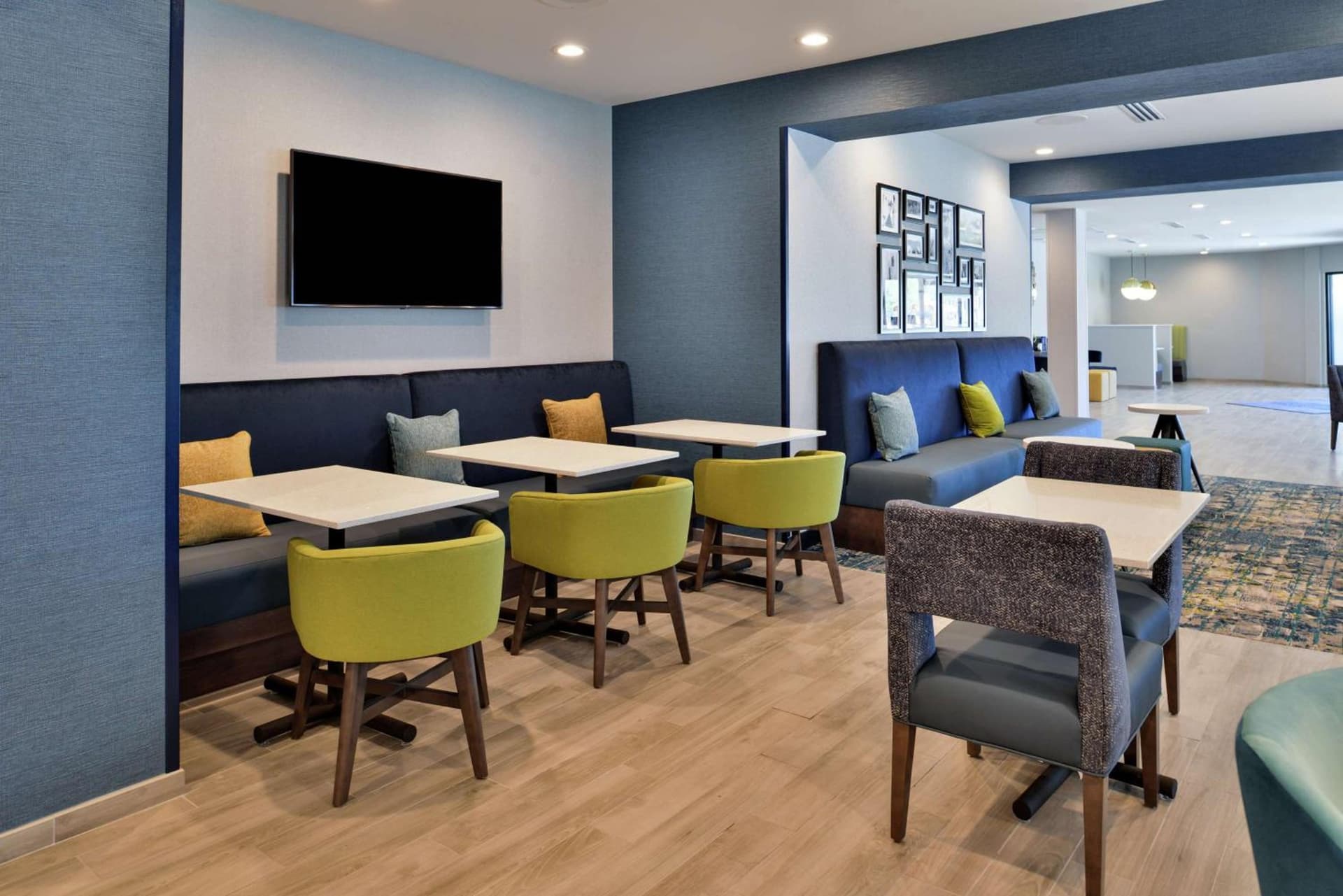 Hampton Inn Cedar Falls Downtown, Ia gallery photo in Cedar Falls, IA — image 21