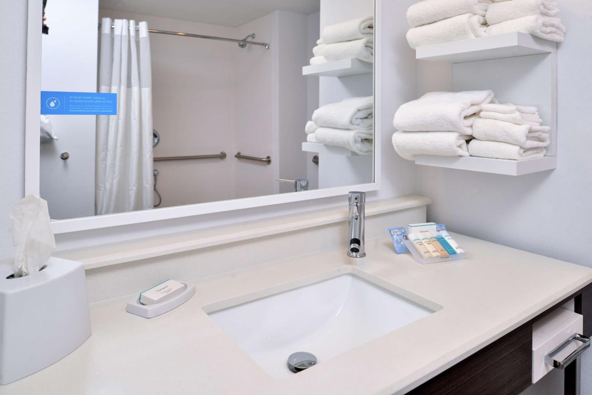 Hampton Inn Cedar Falls Downtown, Ia gallery photo in Cedar Falls, IA — image 20