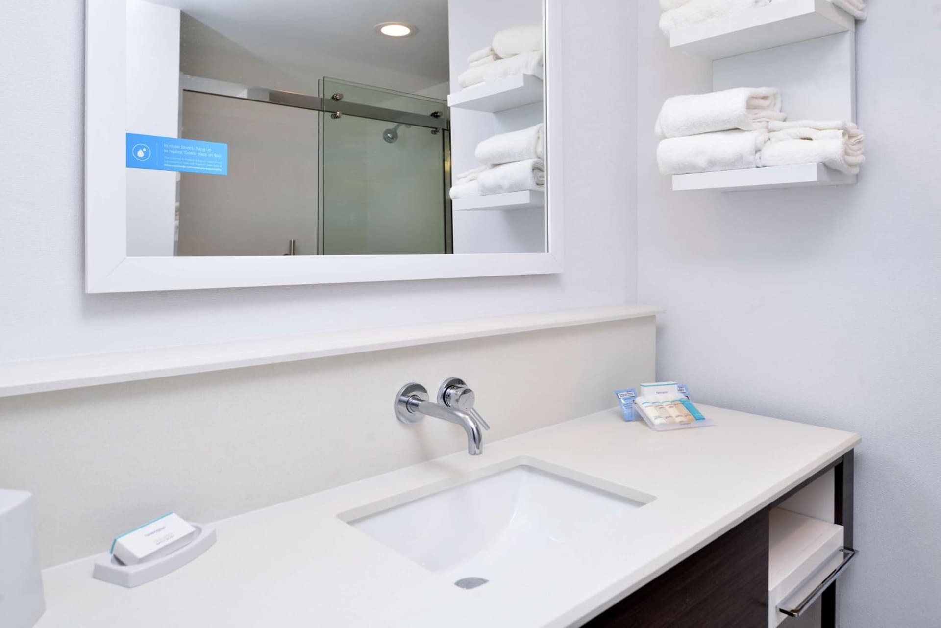 Hampton Inn Cedar Falls Downtown, Ia gallery photo in Cedar Falls, IA — image 47
