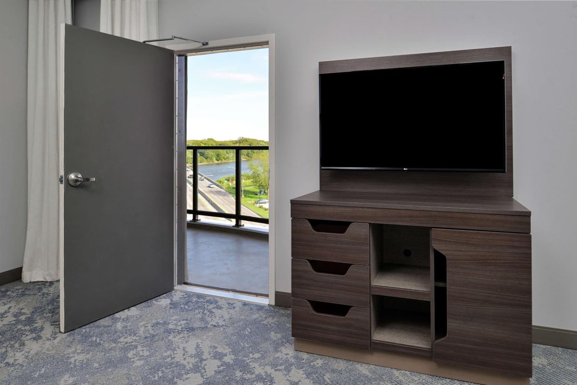Hampton Inn Cedar Falls Downtown, Ia gallery photo in Cedar Falls, IA — image 61