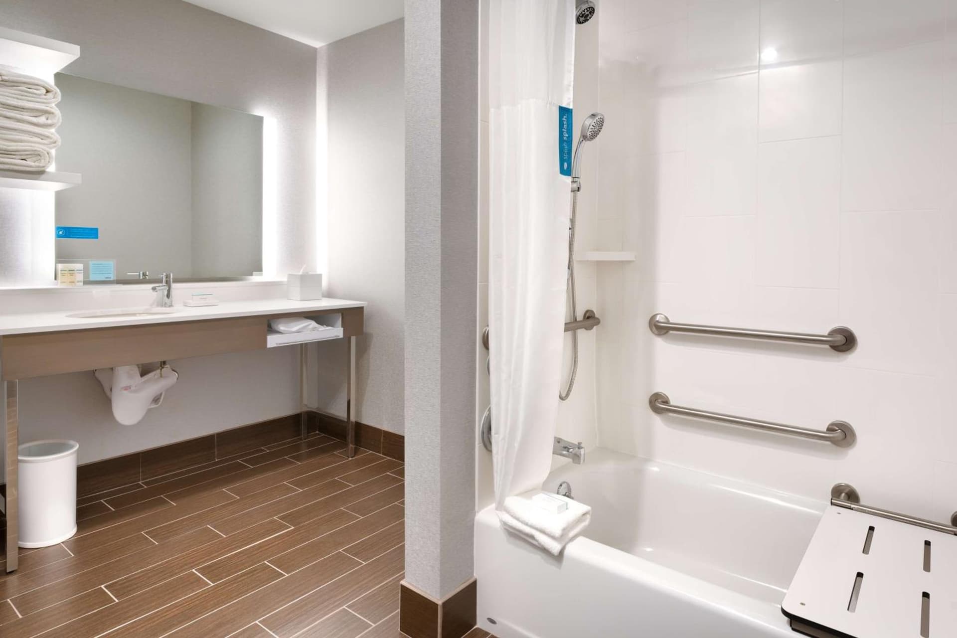 Hampton Inn & Suites Anaheim Resort Convention Center gallery photo in Anaheim, CA — image 63