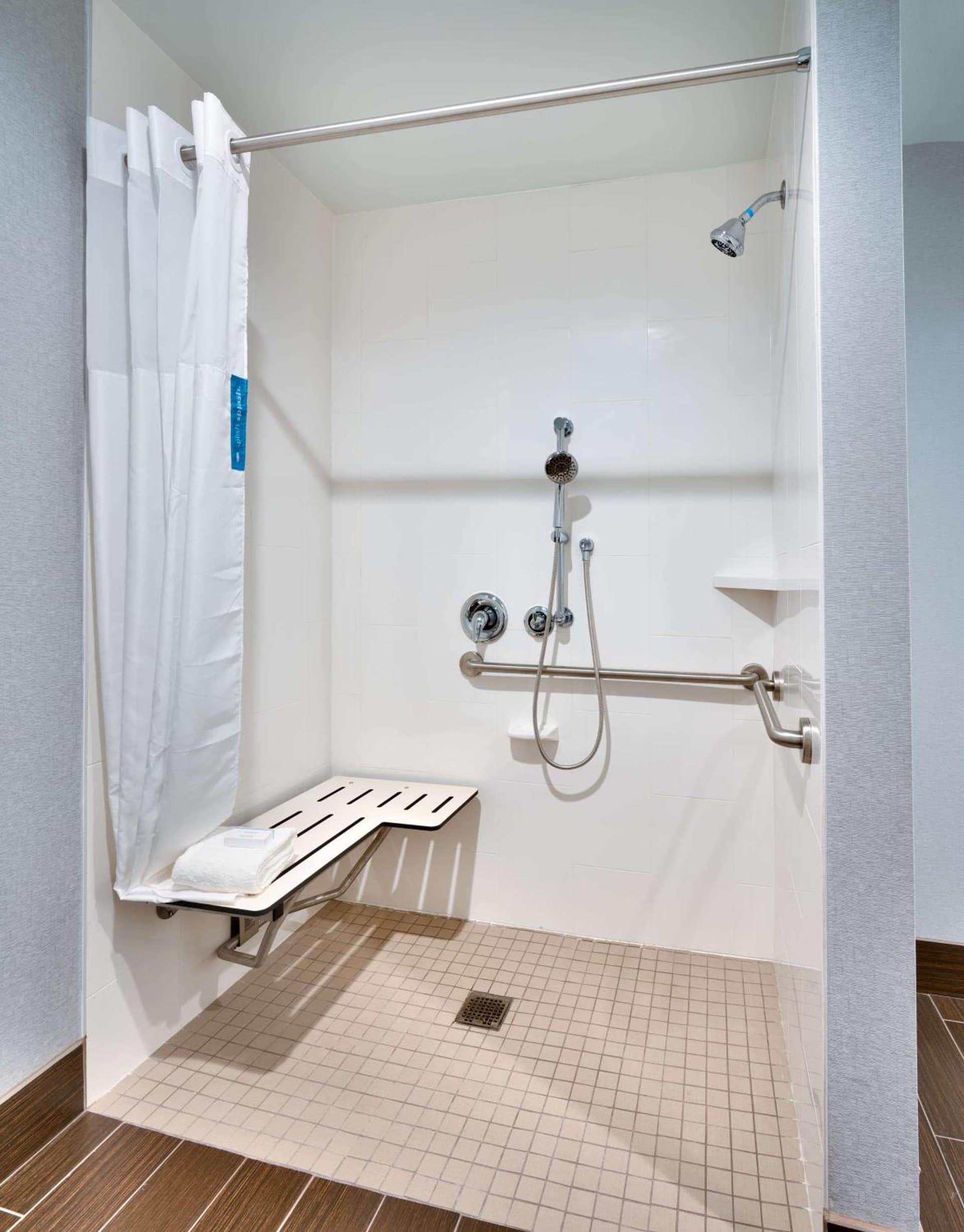 Hampton Inn & Suites Anaheim Resort Convention Center gallery photo in Anaheim, CA — image 27