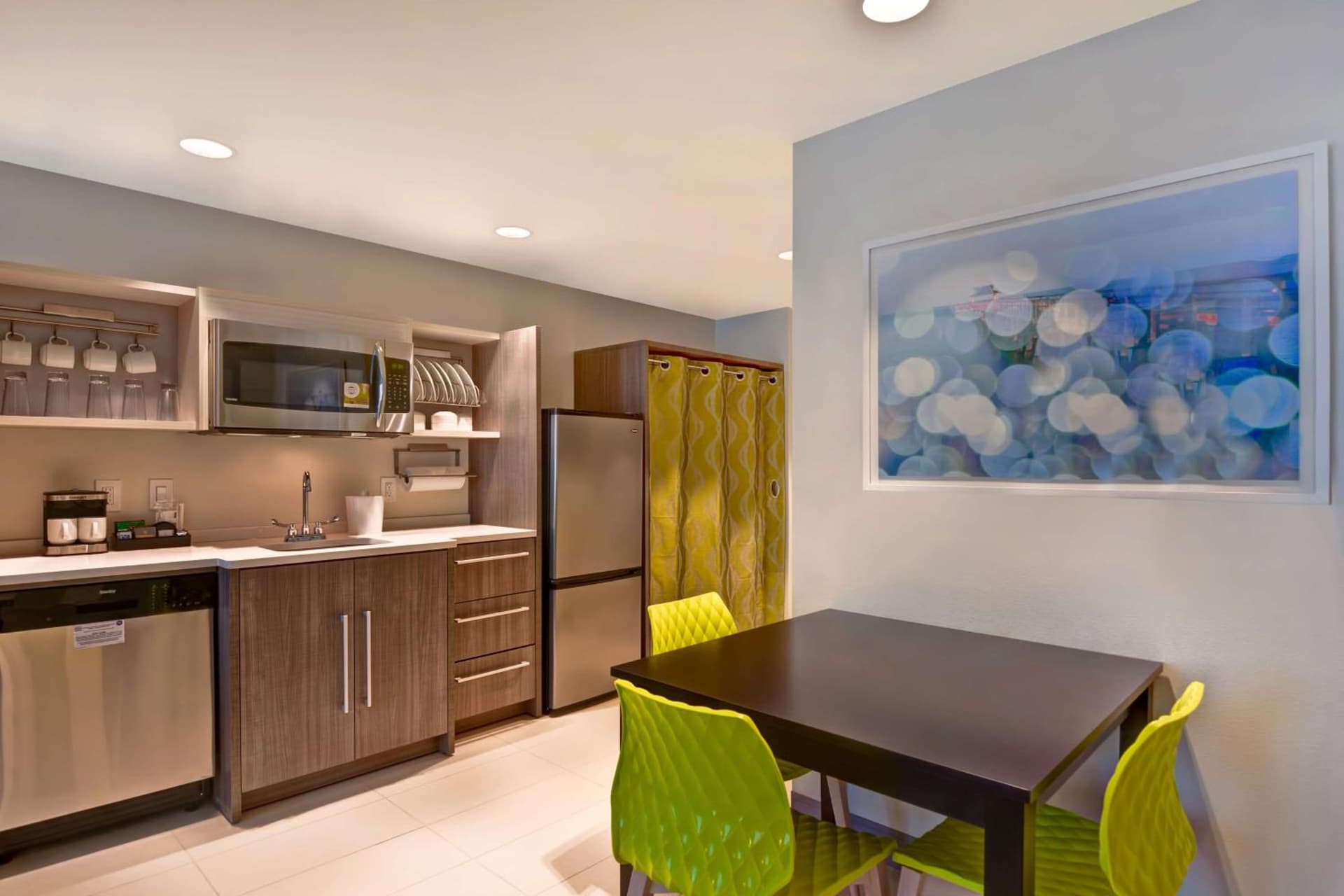 Home2 Suites By Hilton Naples I-75 Pine Ridge Road gallery photo in Naples, FL — image 10