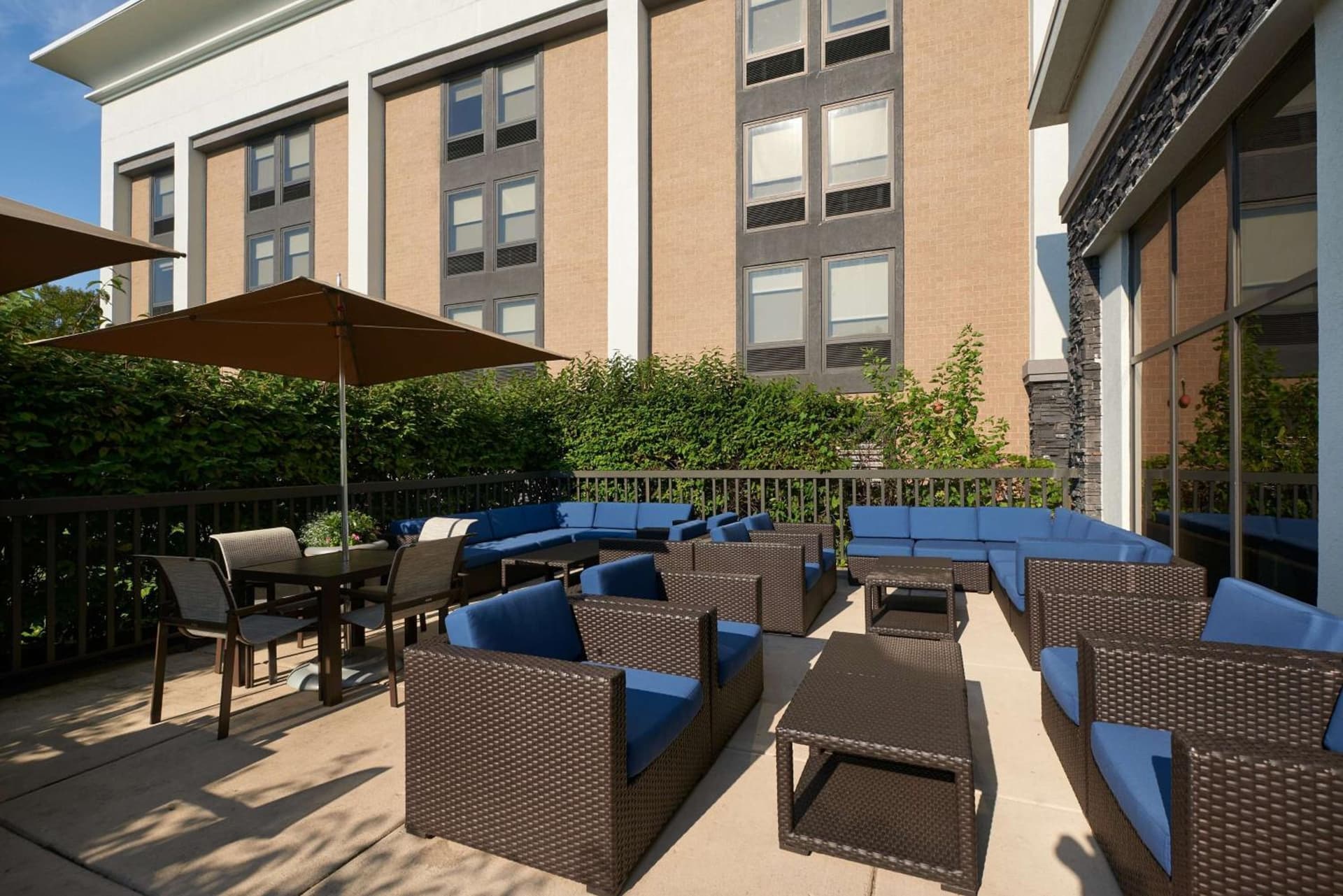 Hampton Inn Ann Arbor-South interior in Ann Arbor, MI — gallery photo 2