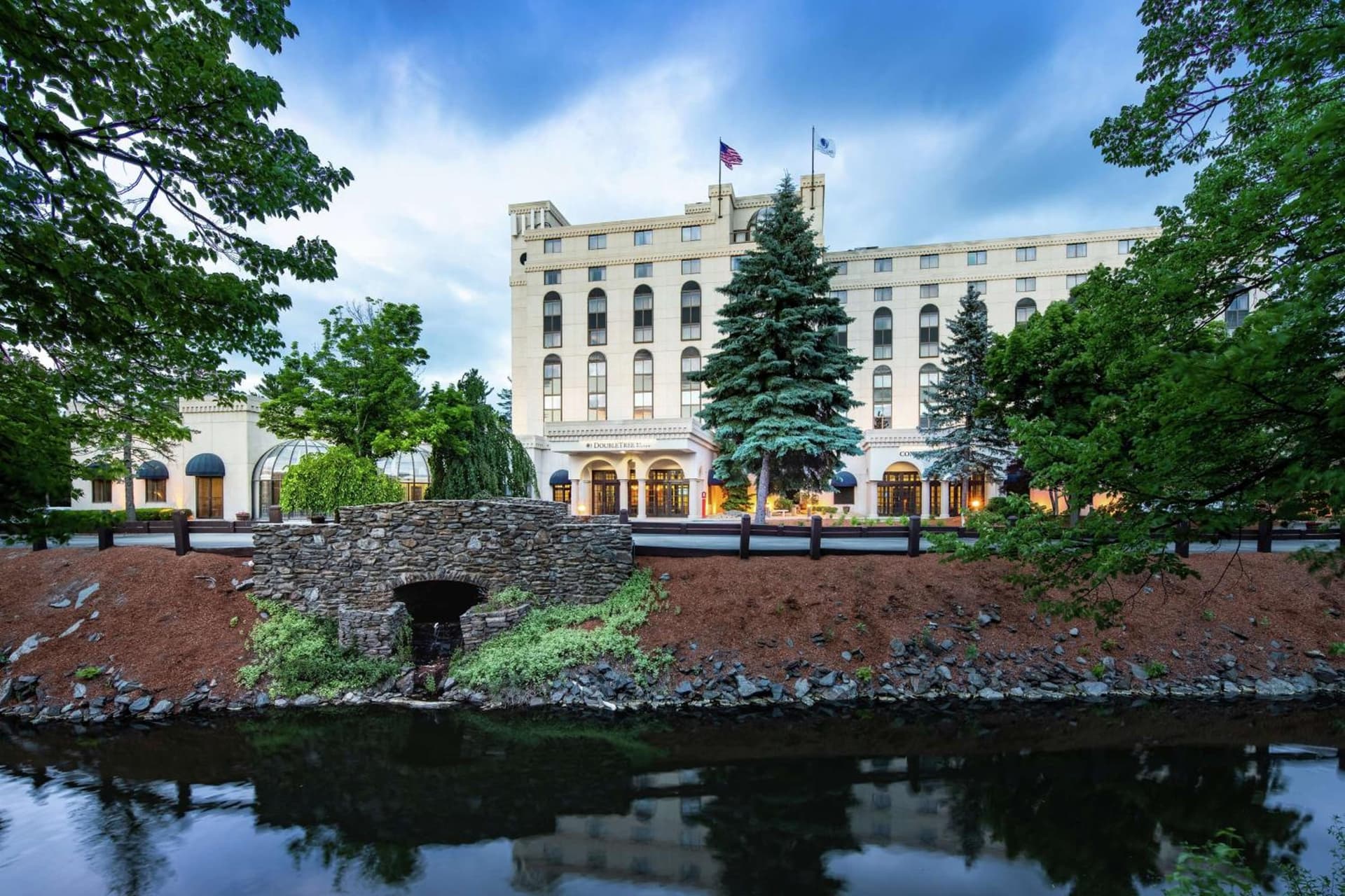 DoubleTree by Hilton Nashua interior in Nashua, NH — gallery photo 2