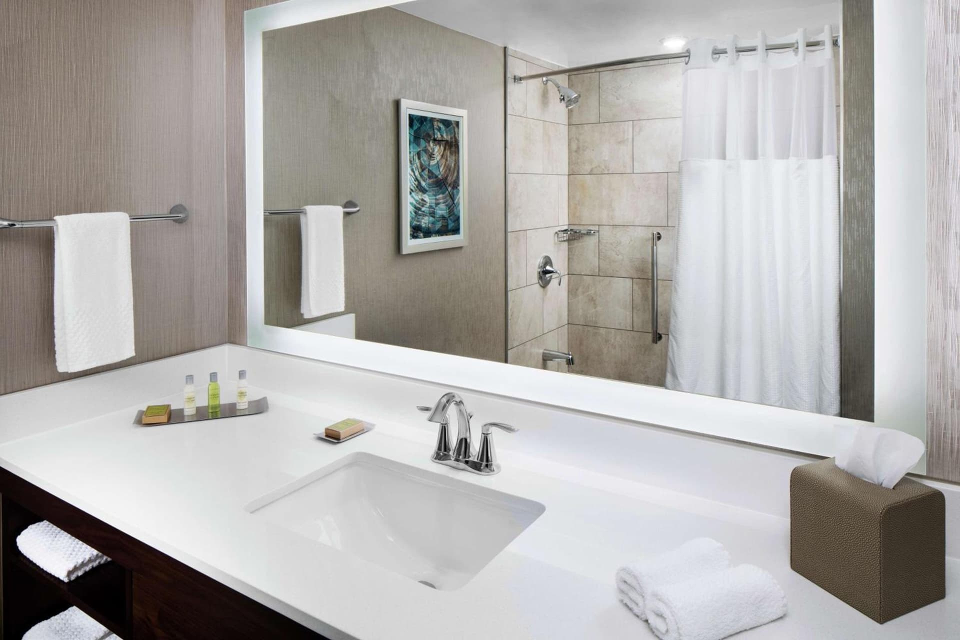 DoubleTree by Hilton Nashua gallery photo in Nashua, NH — image 52