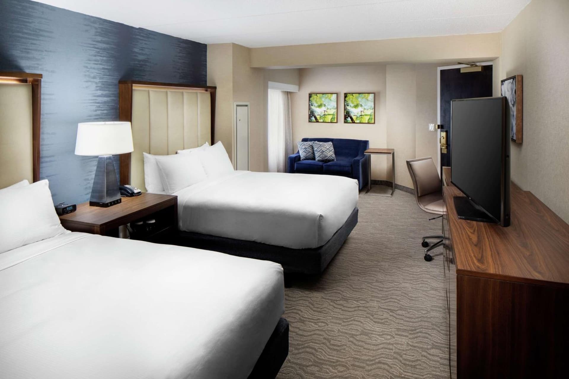 DoubleTree by Hilton Nashua interior in Nashua, NH — gallery photo 2