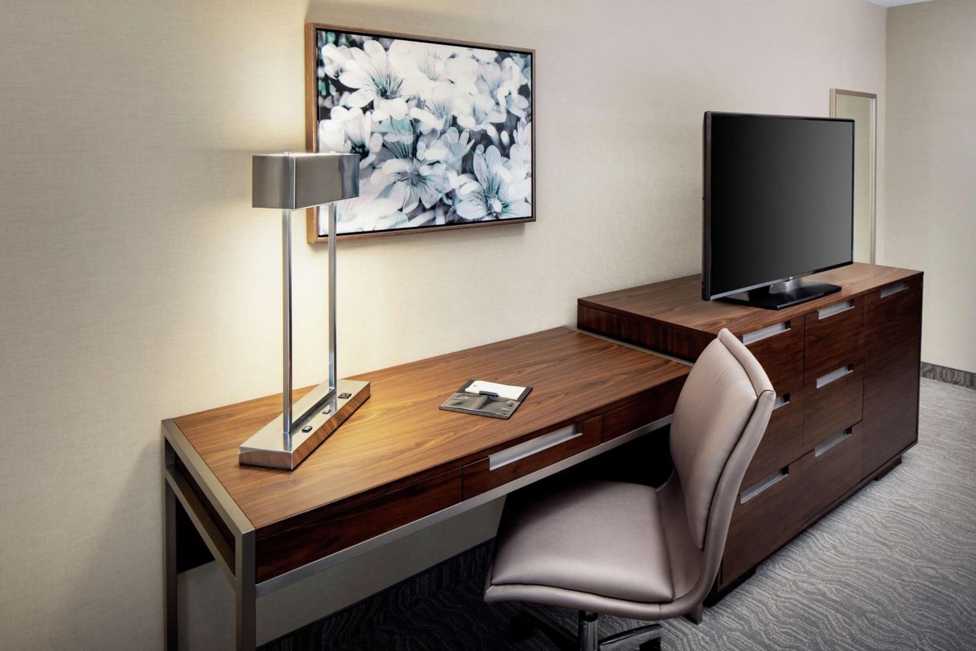 DoubleTree by Hilton Nashua gallery photo in Nashua, NH — image 51