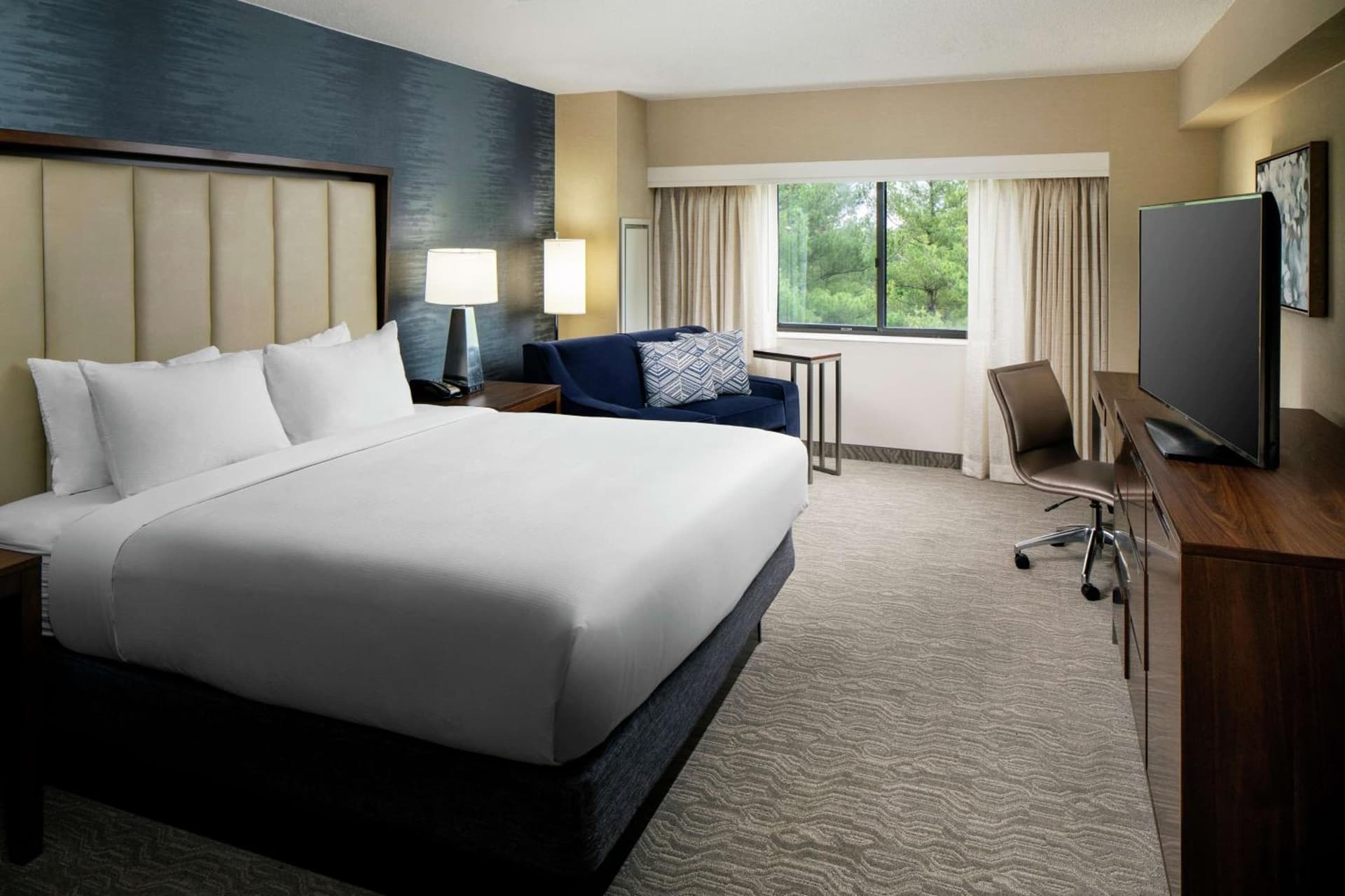 DoubleTree by Hilton Nashua gallery photo in Nashua, NH — image 5