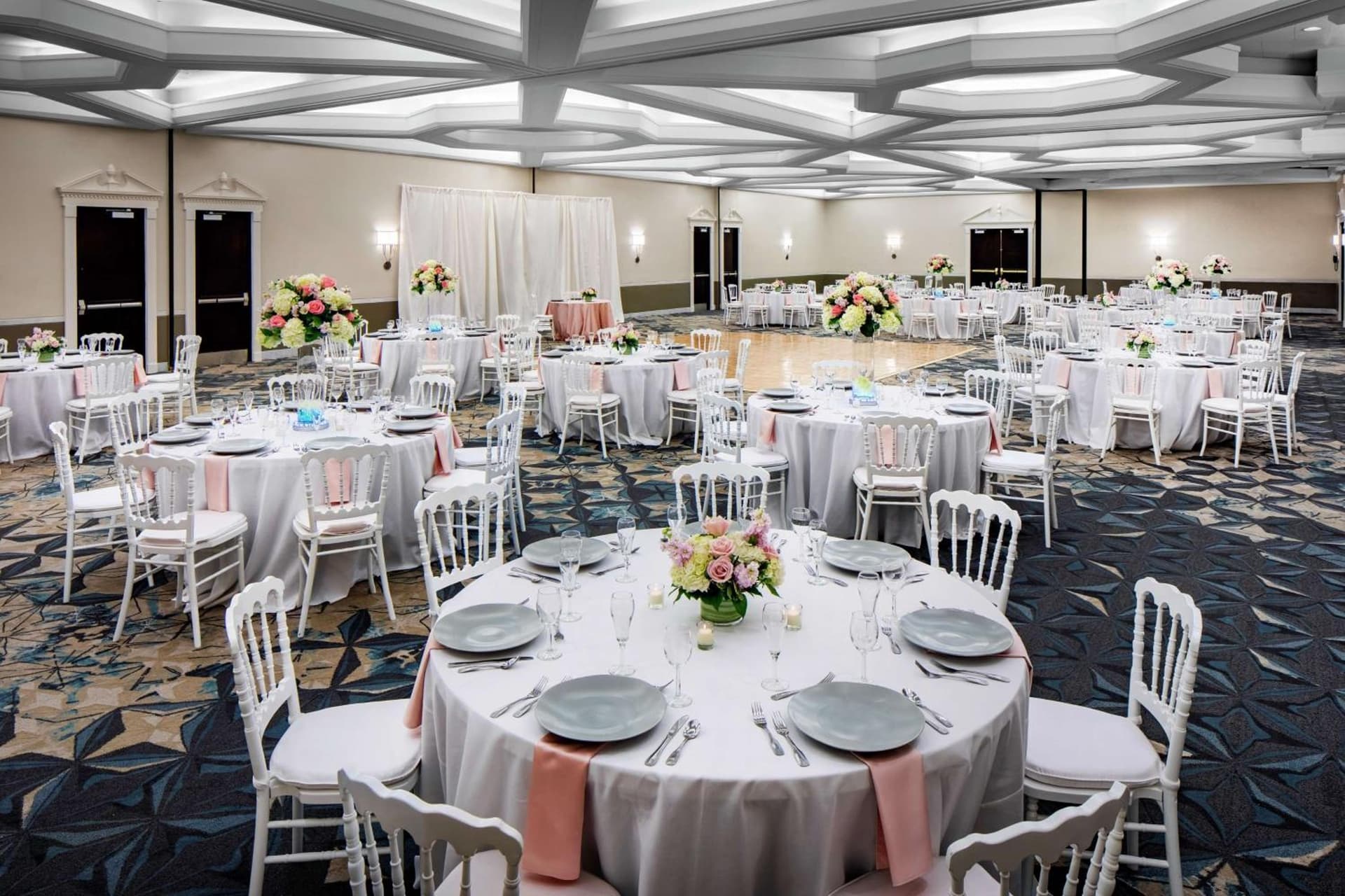 DoubleTree by Hilton Nashua gallery photo in Nashua, NH — image 7