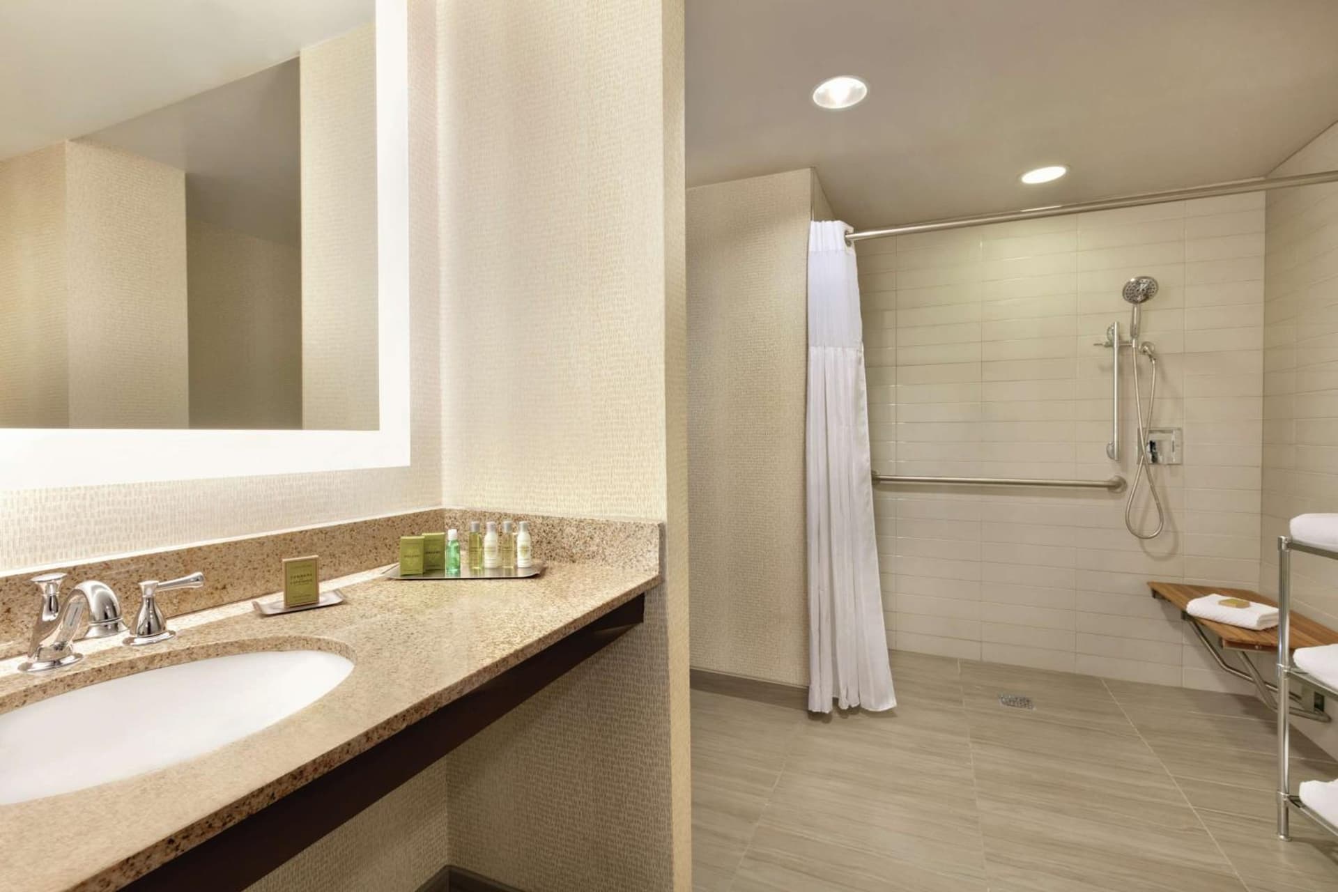 DoubleTree by Hilton Atlanta Northeast/Northlake gallery photo in Atlanta, GA — image 5