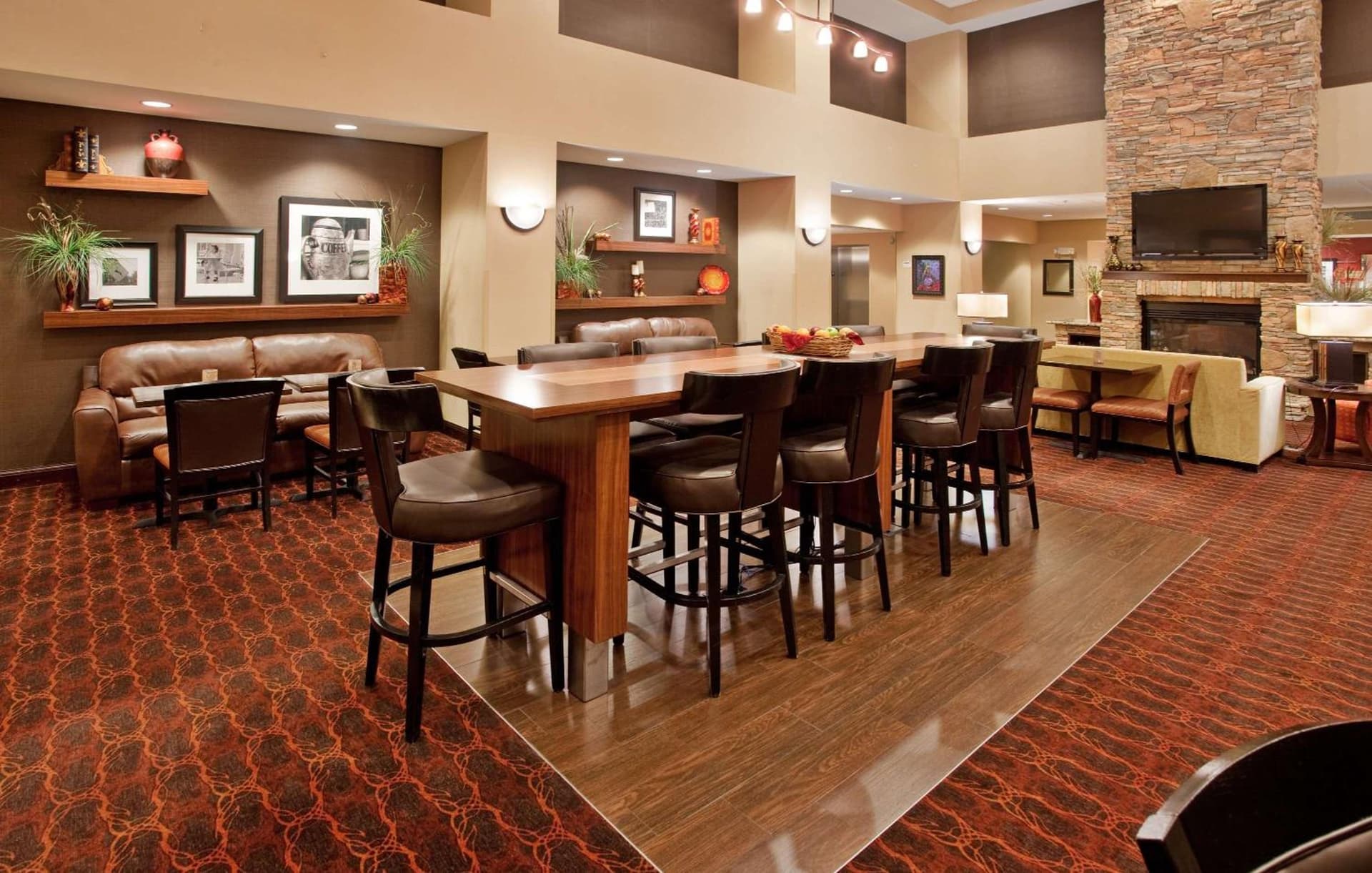 Hampton Inn & Suites Watertown property views in Watertown, SD — gallery photo 3