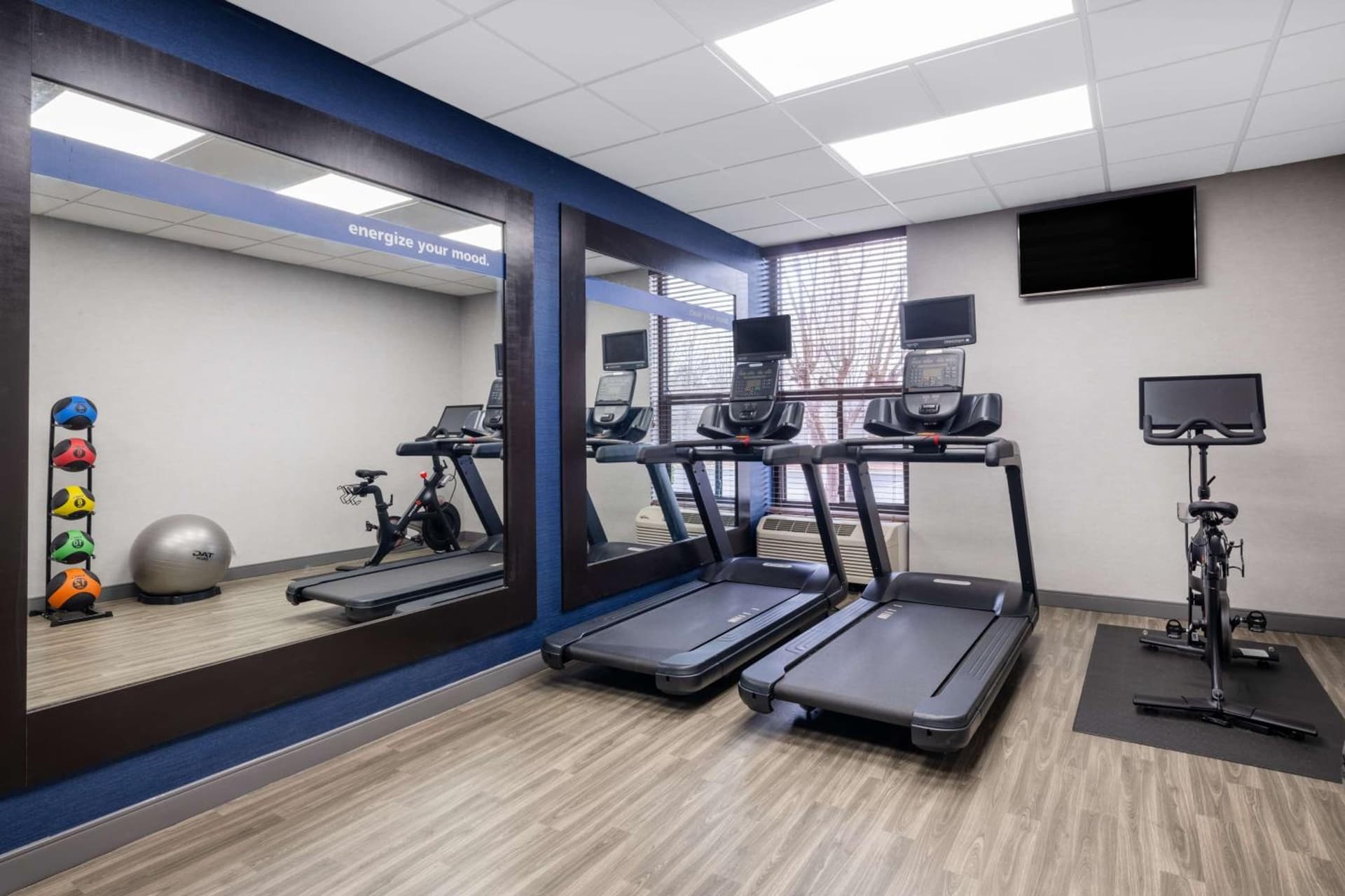 Hampton Inn Auburn property views in Auburn, AL — gallery photo 3