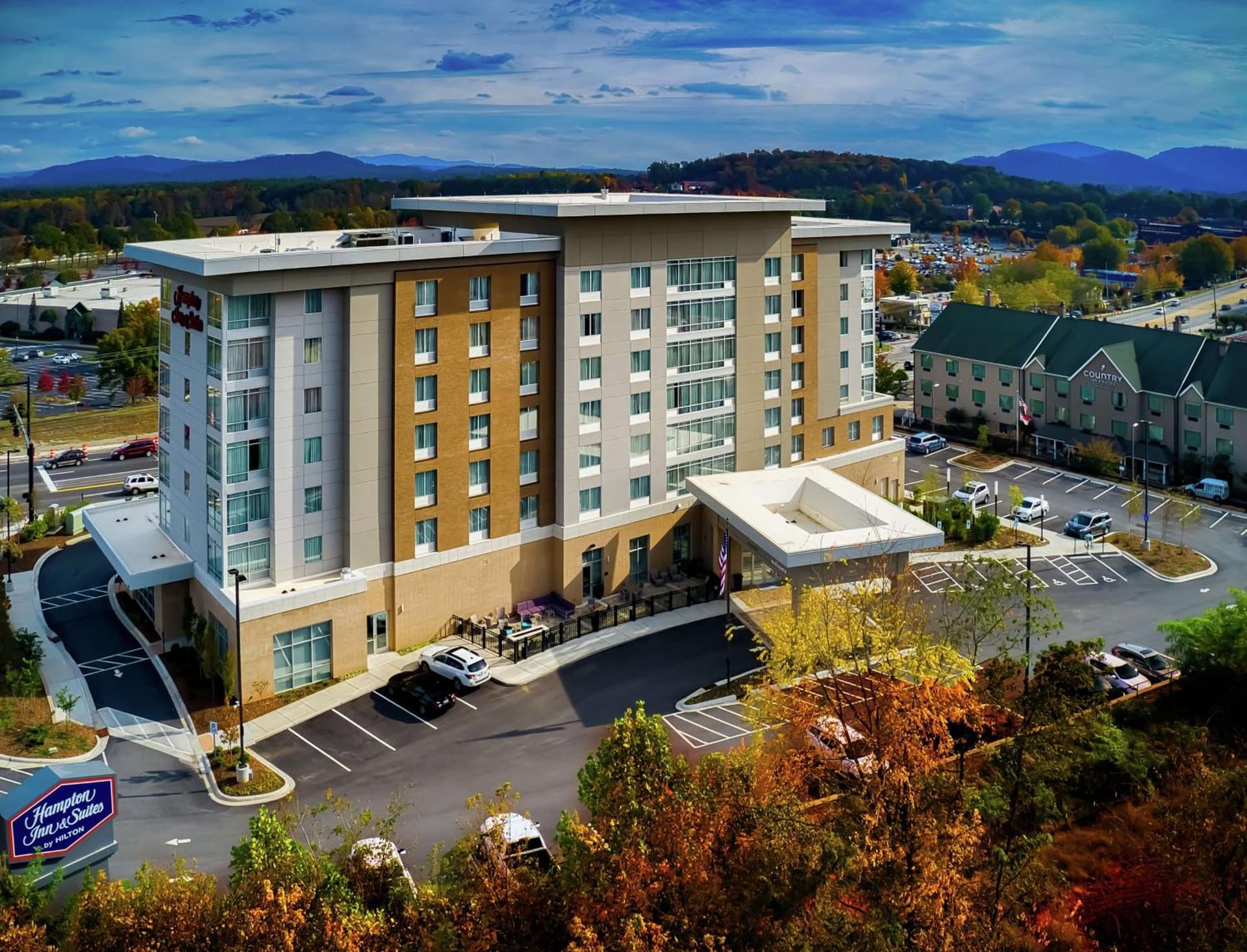 Hampton Inn & Suites Asheville Biltmore Area interior in Asheville, NC — gallery photo 2
