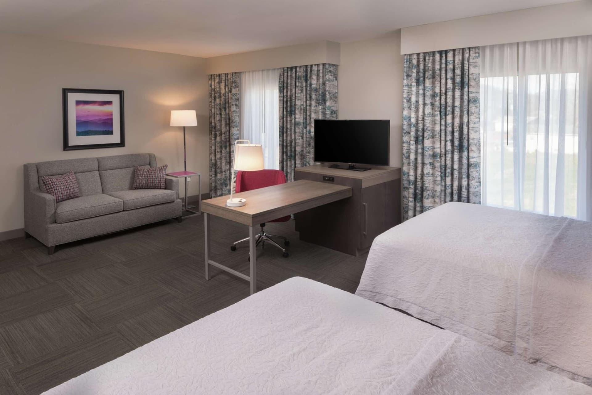 Hampton Inn & Suites Asheville Biltmore Area gallery photo in Asheville, NC — image 4