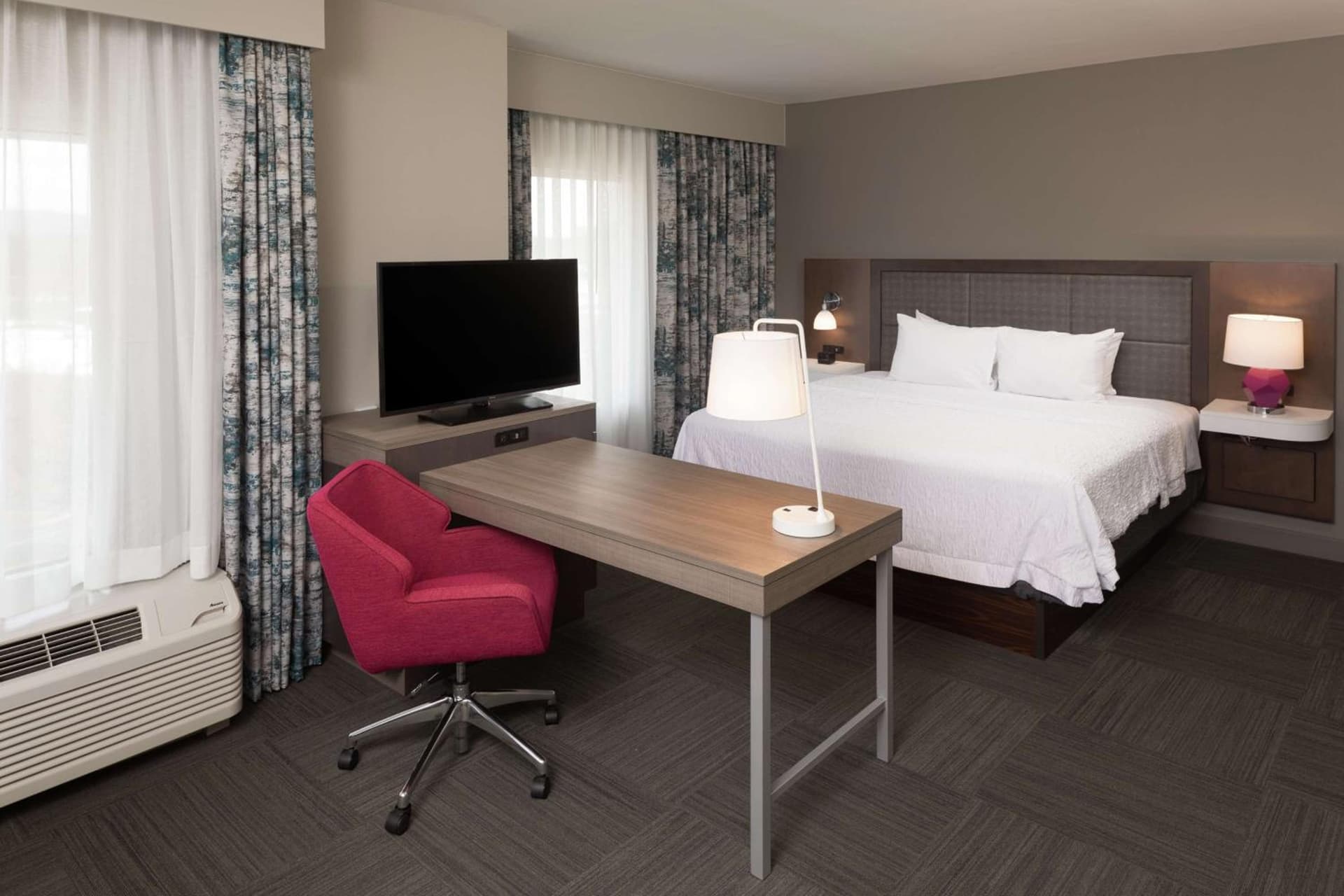 Hampton Inn & Suites Asheville Biltmore Area gallery photo in Asheville, NC — image 18