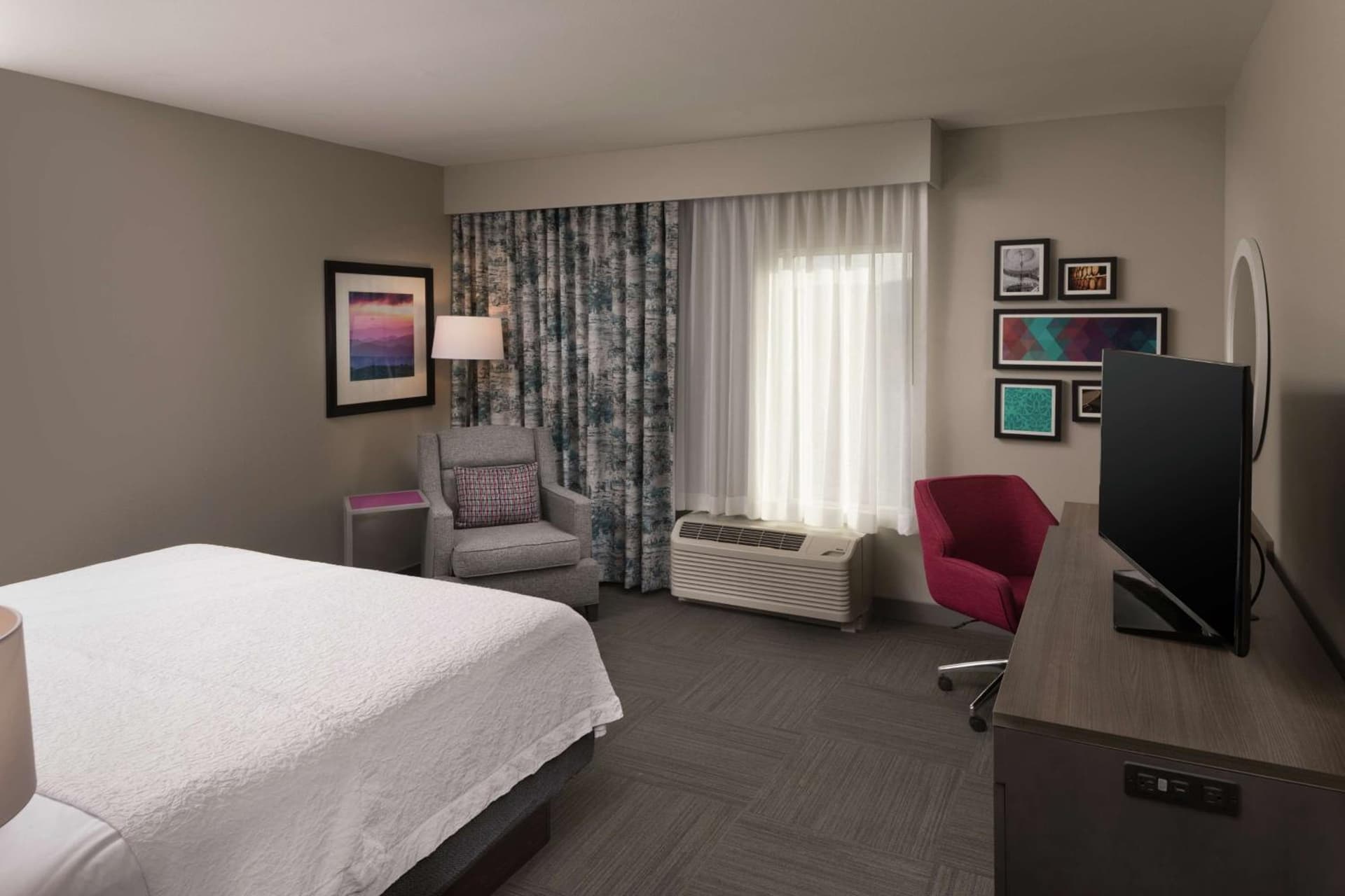 Hampton Inn & Suites Asheville Biltmore Area gallery photo in Asheville, NC — image 46