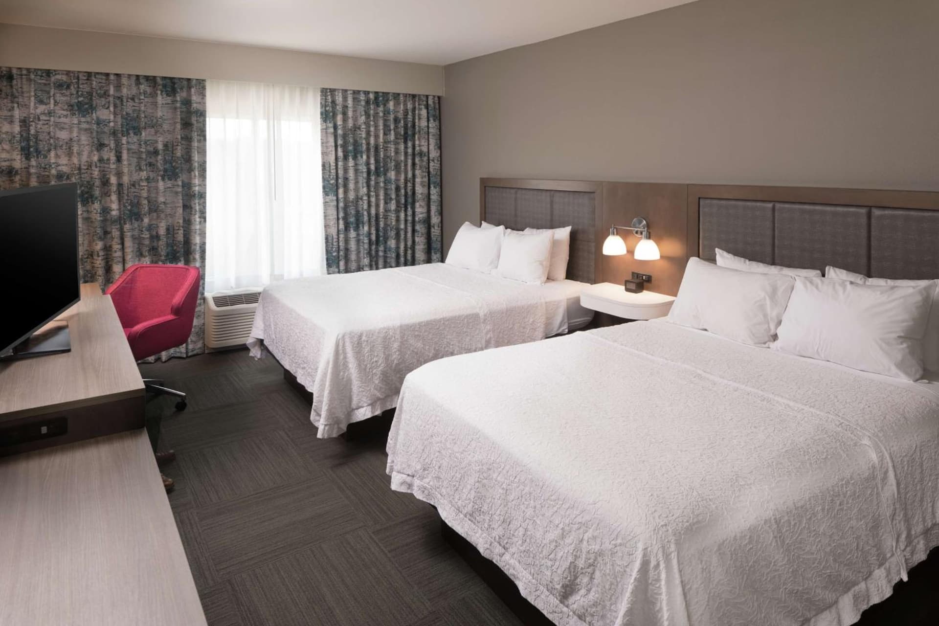 Hampton Inn & Suites Asheville Biltmore Area gallery photo in Asheville, NC — image 25