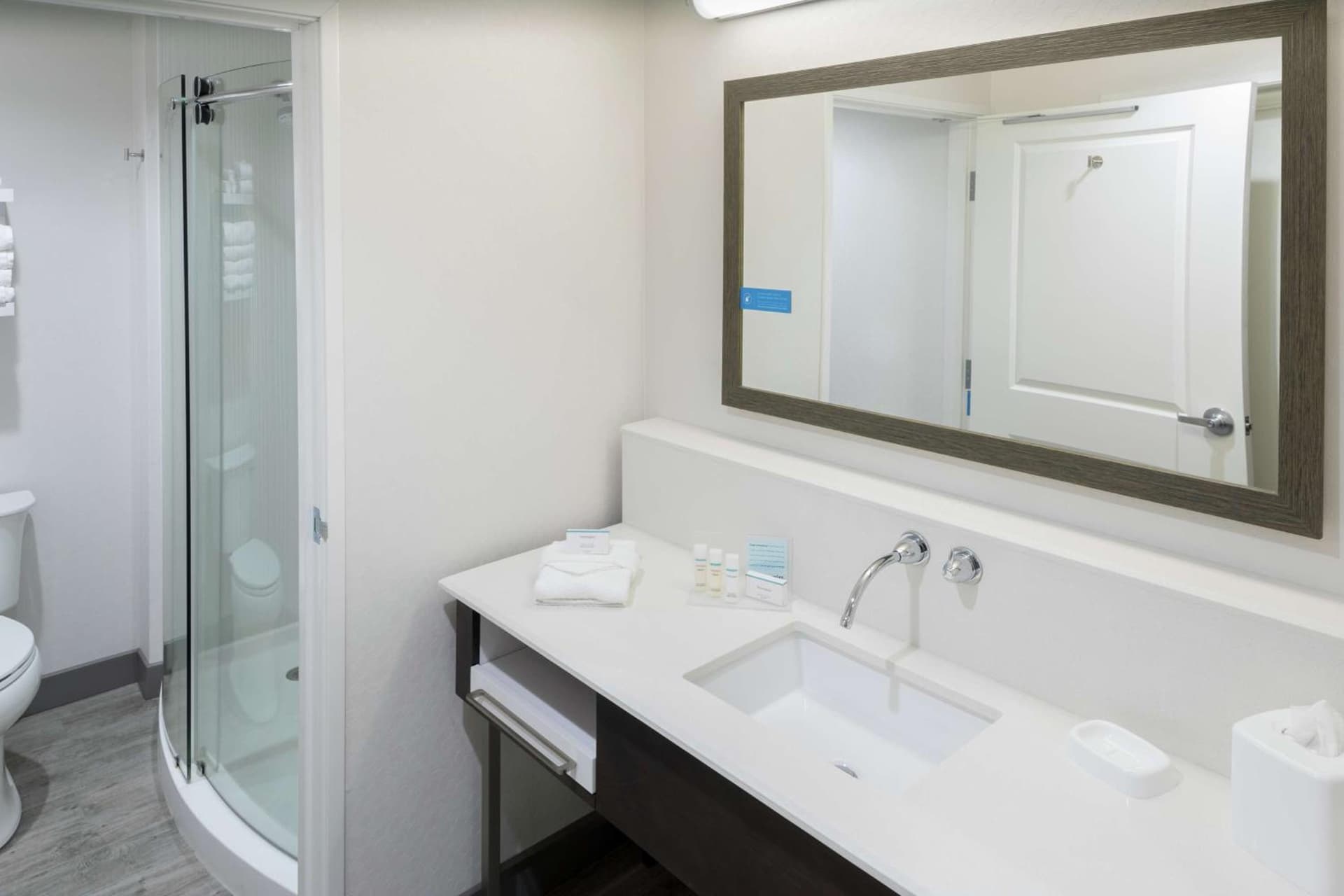 Hampton Inn & Suites Asheville Biltmore Area gallery photo in Asheville, NC — image 47
