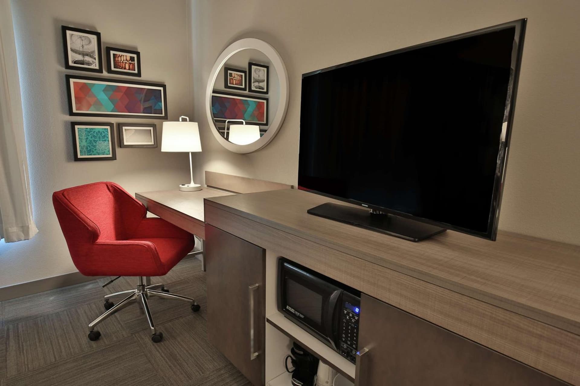 Hampton Inn & Suites Asheville Biltmore Area gallery photo in Asheville, NC — image 41