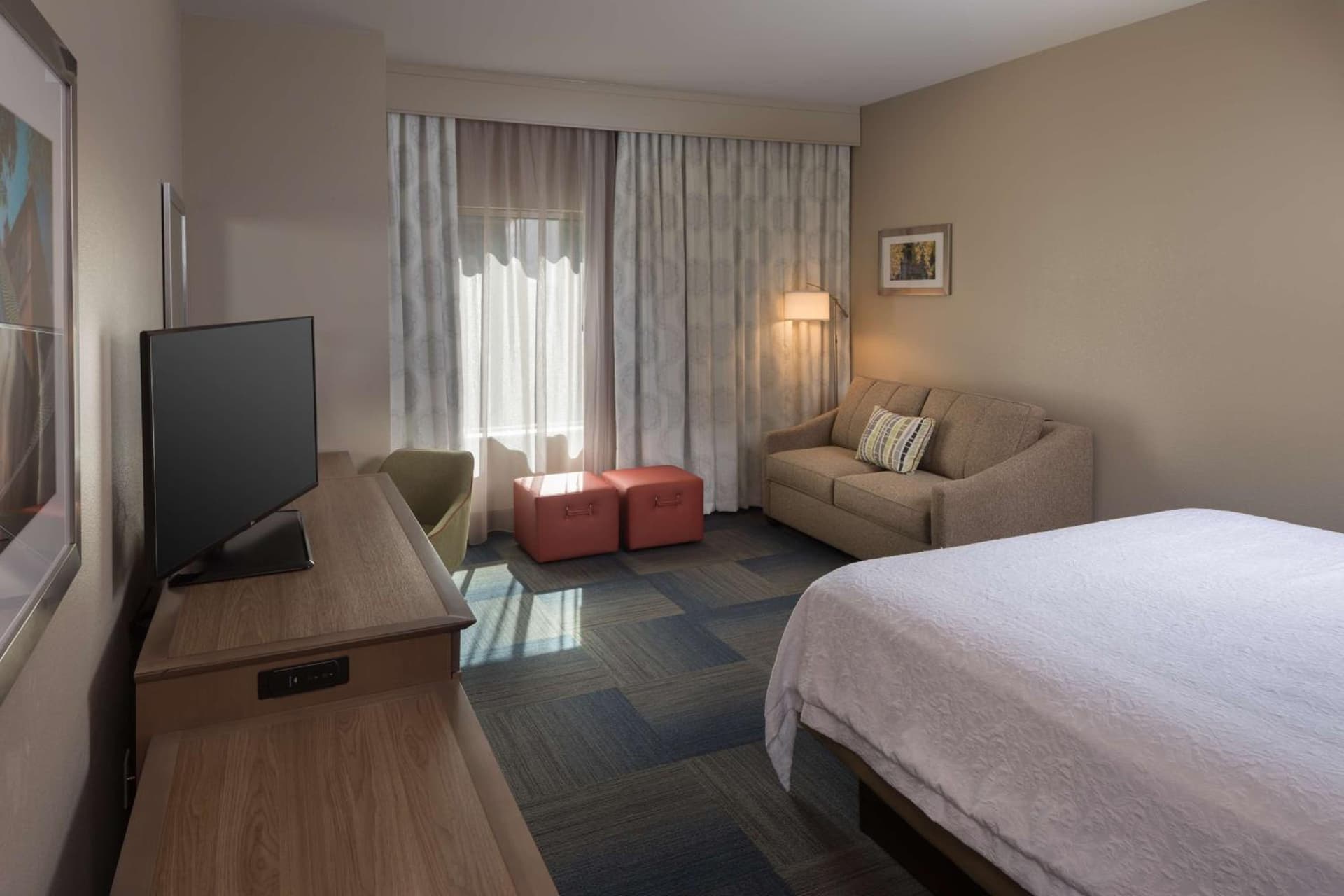 Hampton Inn & Suites-Asheville Biltmore Village, NC interior in Asheville, NC — gallery photo 2
