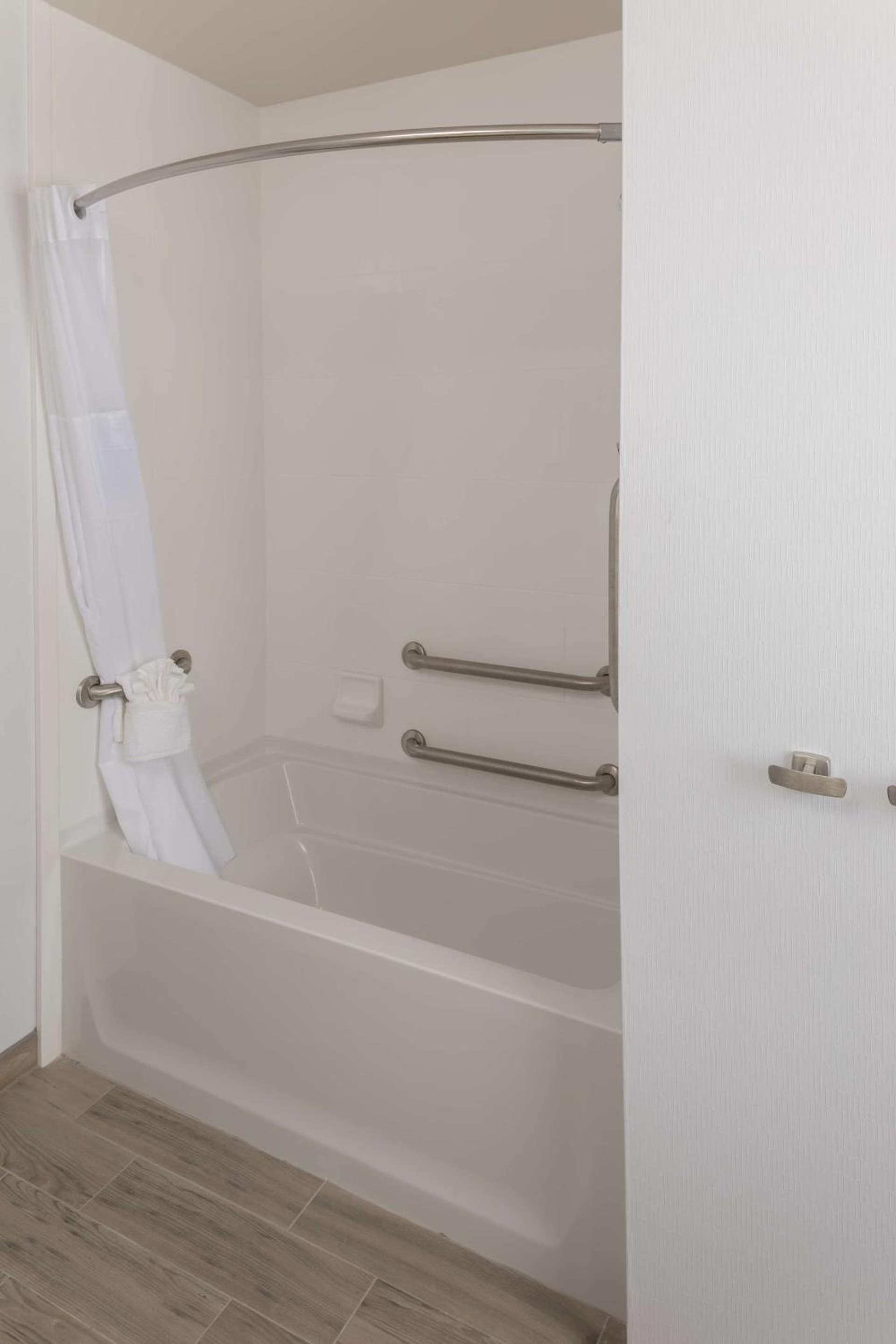 Hampton Inn & Suites-Asheville Biltmore Village, NC gallery photo in Asheville, NC — image 20
