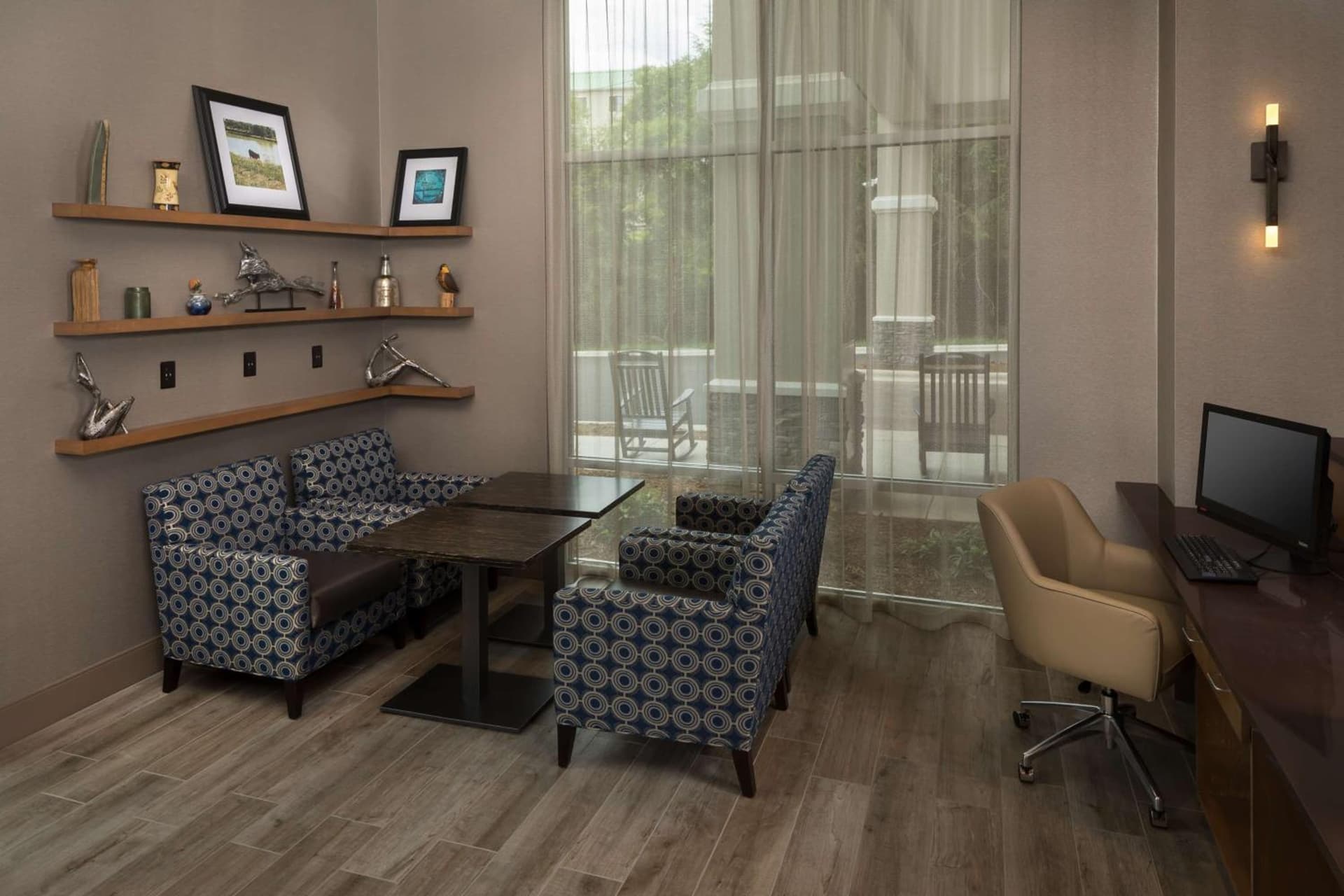 Hampton Inn & Suites-Asheville Biltmore Village, NC gallery photo in Asheville, NC — image 34