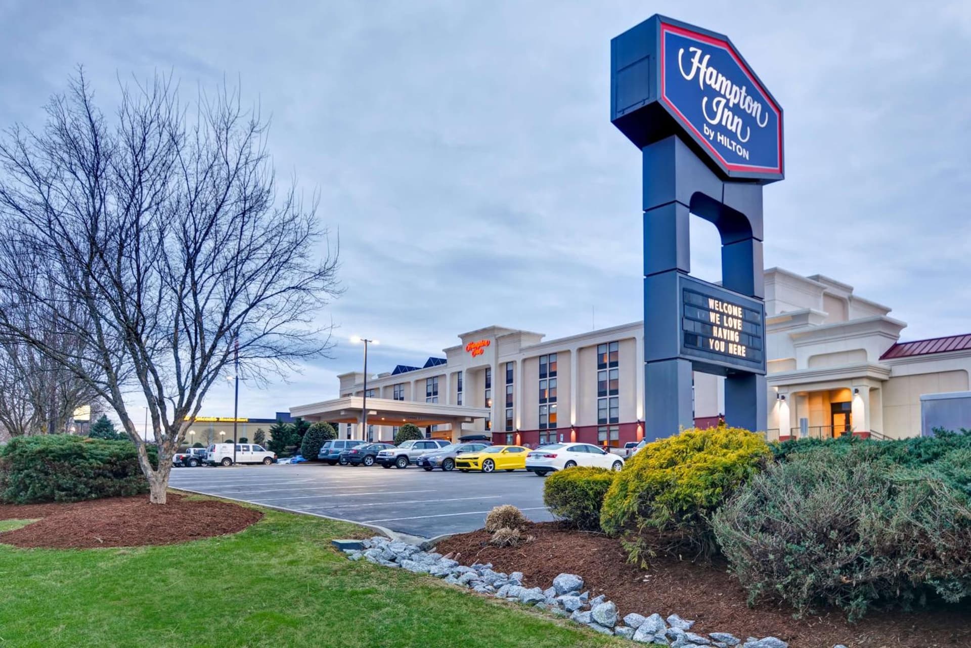 Hampton Inn Hendersonville interior in Hendersonville, NC — gallery photo 2
