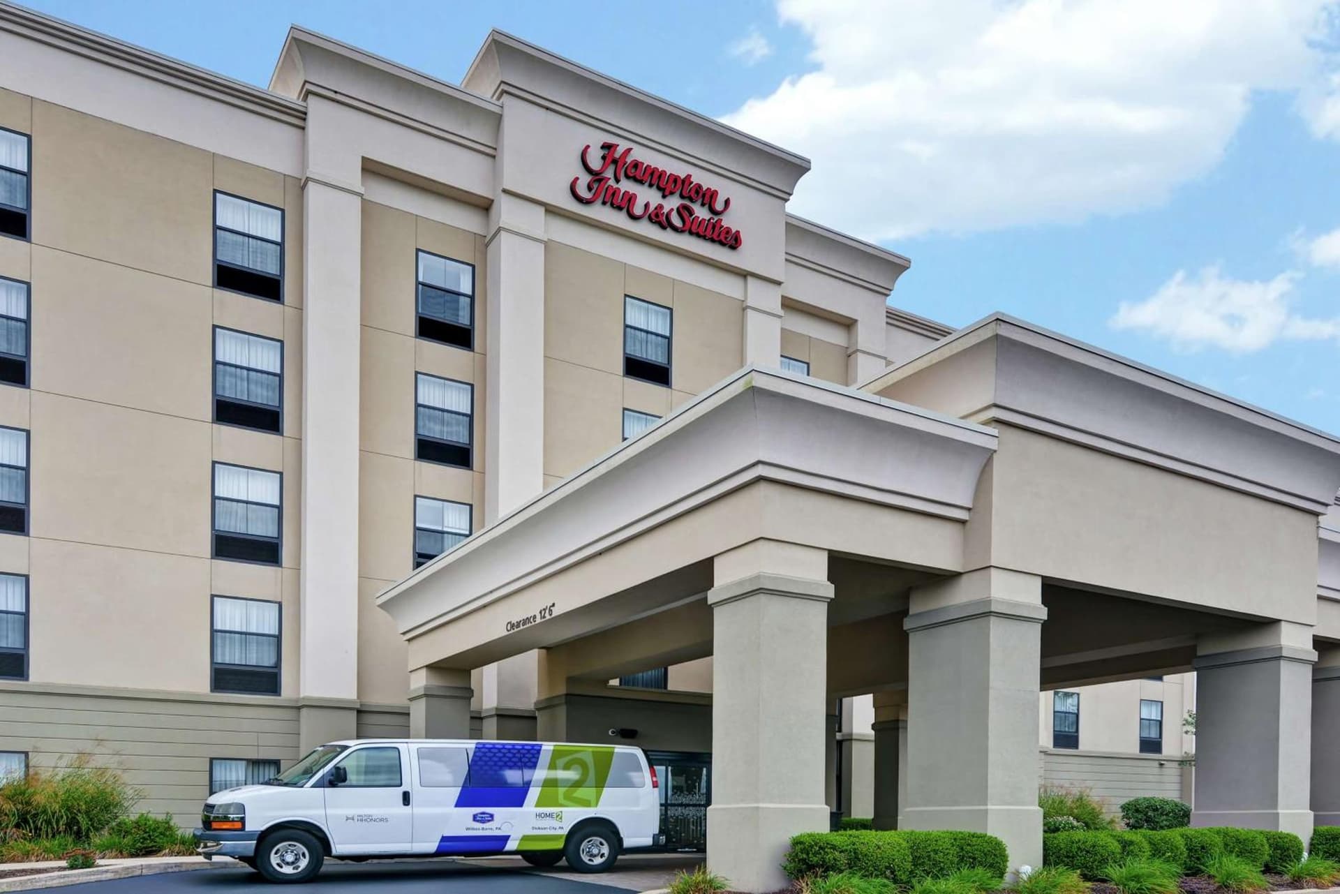 Hampton Inn & Suites Wilkes-Barre interior in Wilkes-Barre, PA — gallery photo 2