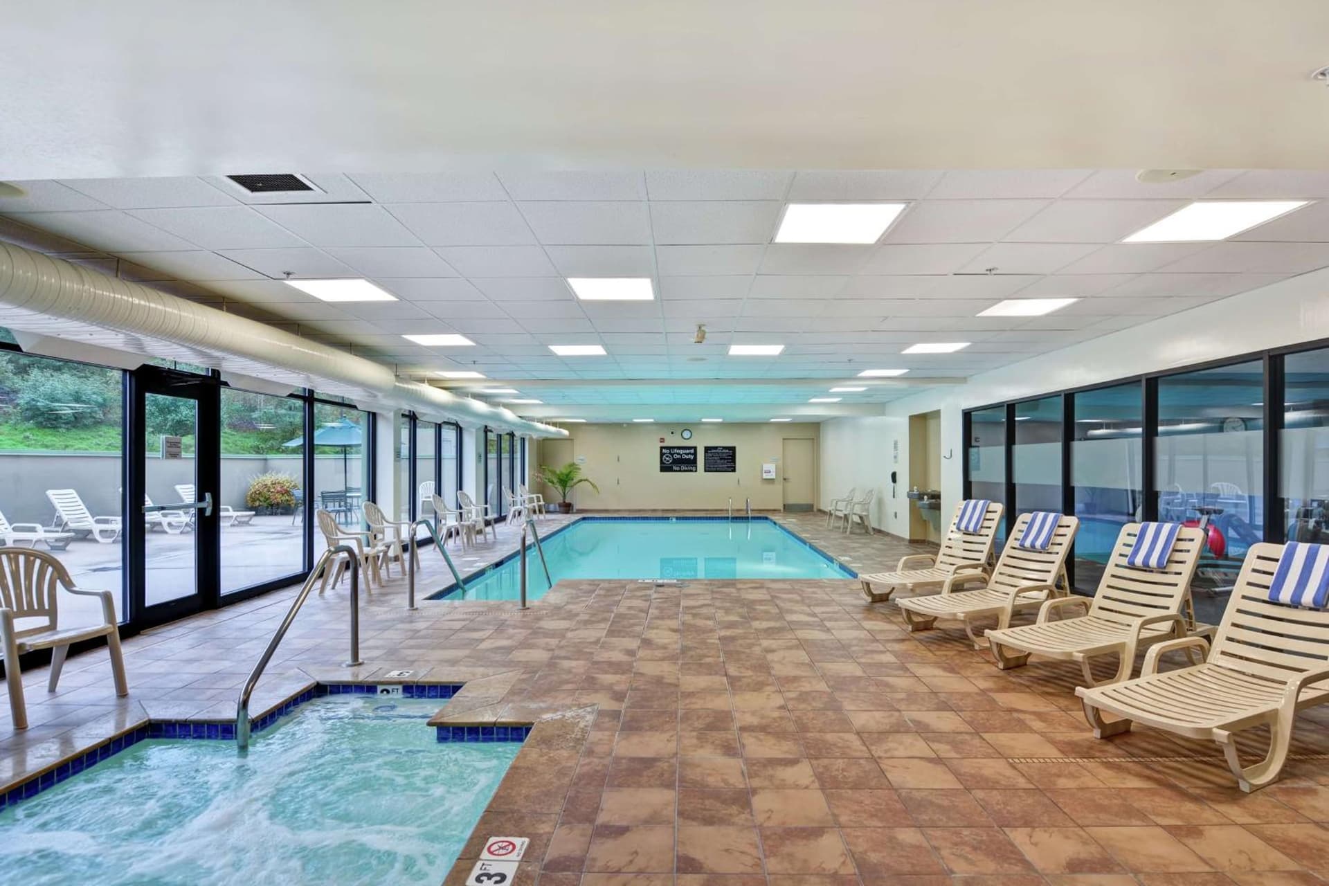 Hampton Inn & Suites Wilkes-Barre gallery photo in Wilkes-Barre, PA — image 12