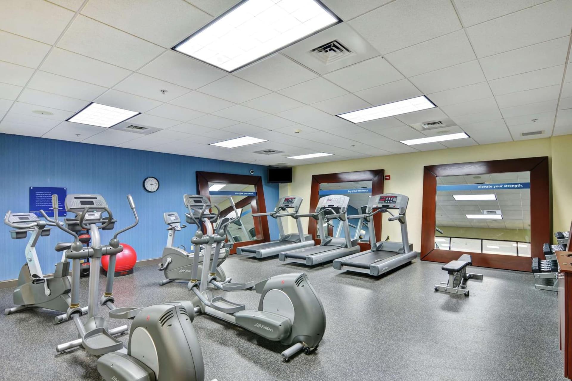 Hampton Inn & Suites Wilkes-Barre gallery photo in Wilkes-Barre, PA — image 16