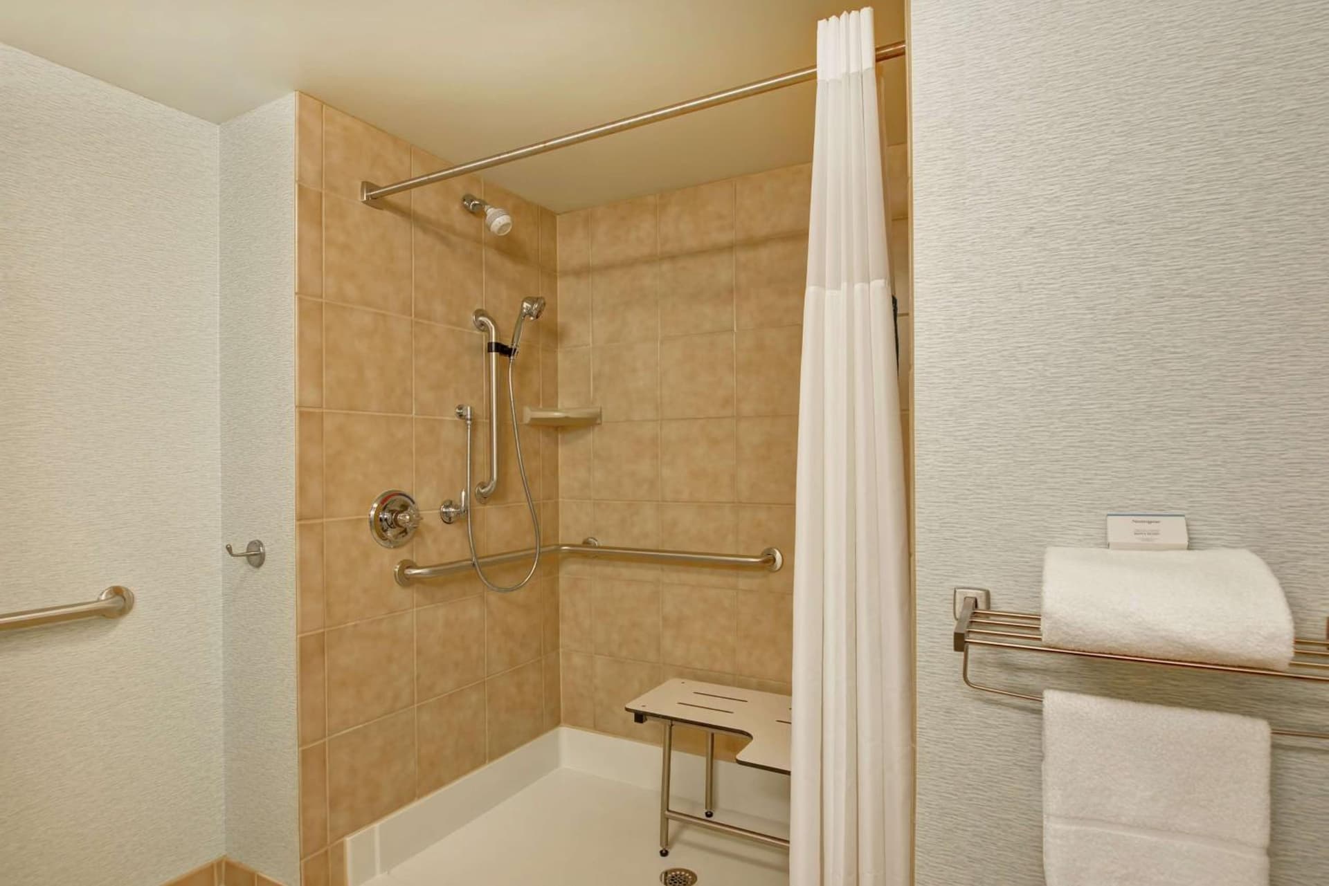Hampton Inn & Suites Wilkes-Barre gallery photo in Wilkes-Barre, PA — image 38