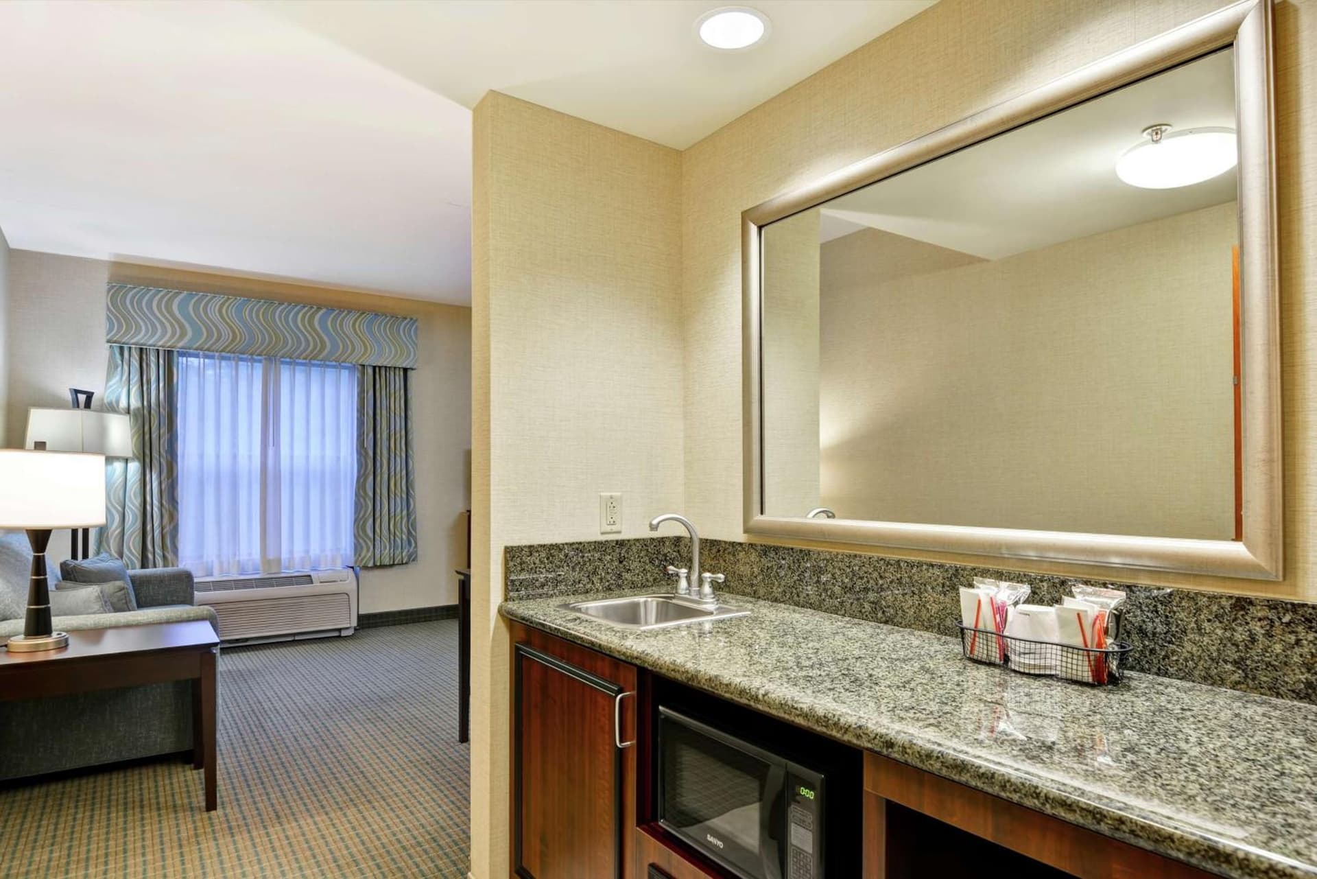 Hampton Inn & Suites Wilkes-Barre gallery photo in Wilkes-Barre, PA — image 11