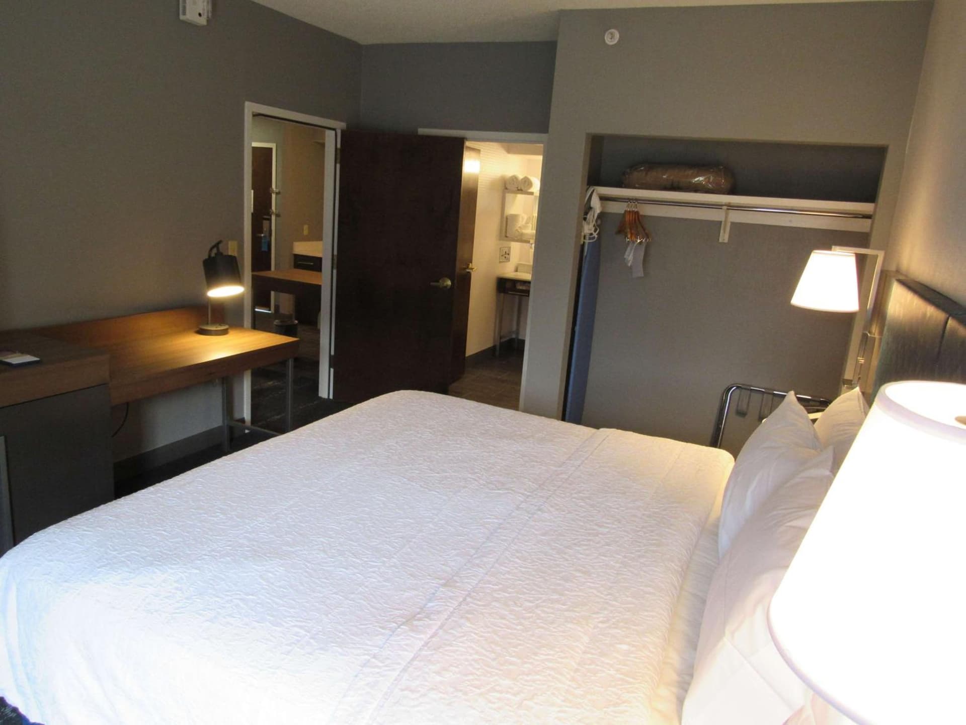 Hampton Inn & Suites Newtown gallery photo in Yardley, PA — image 23