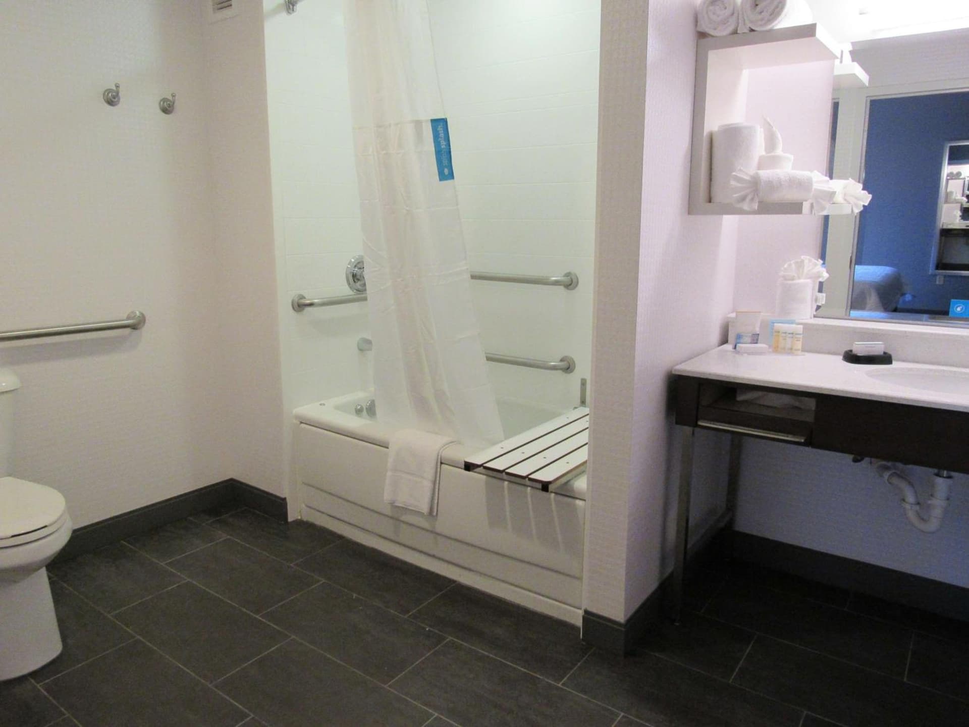 Hampton Inn & Suites Newtown gallery photo in Yardley, PA — image 42