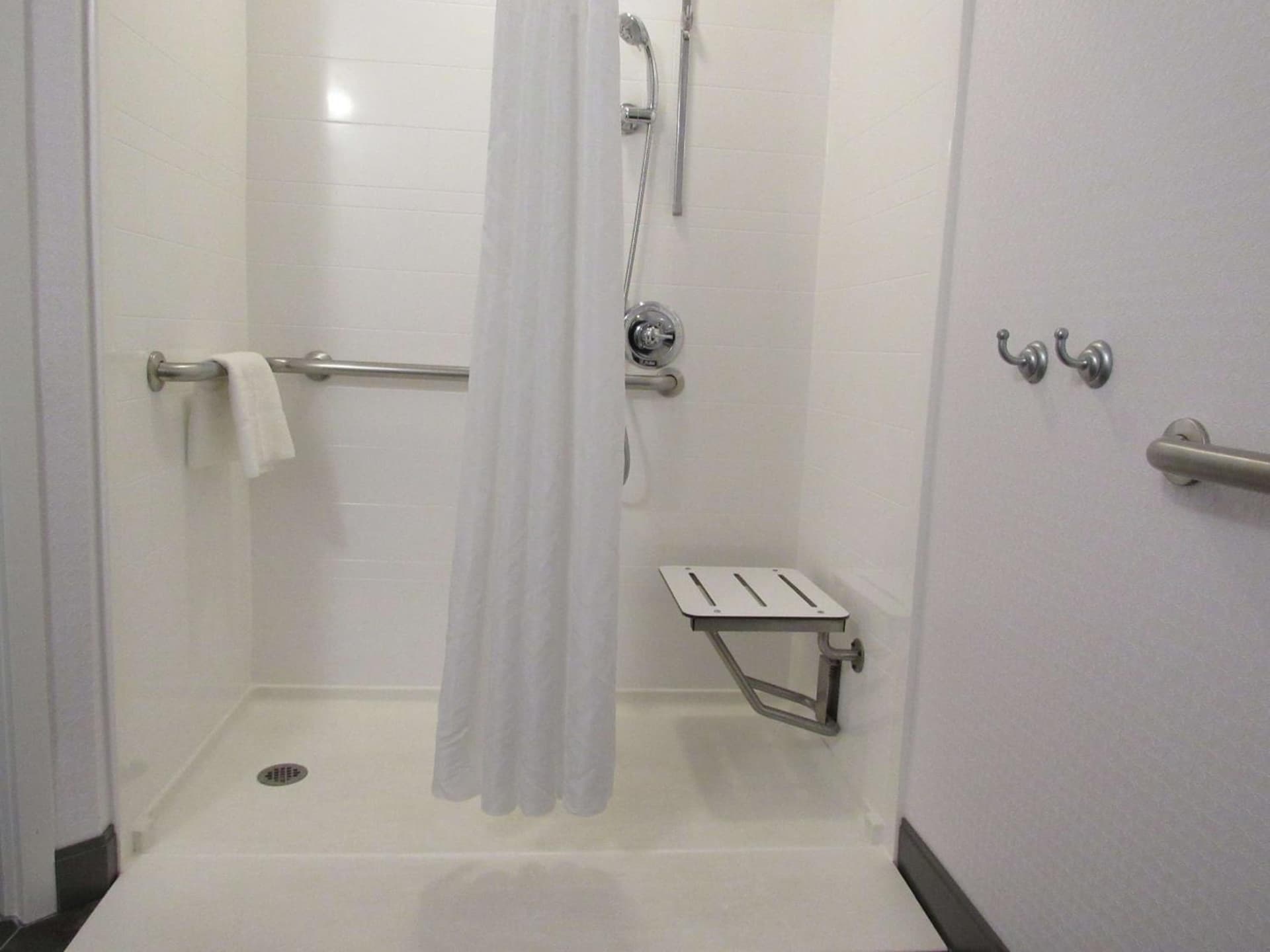 Hampton Inn & Suites Newtown gallery photo in Yardley, PA — image 41
