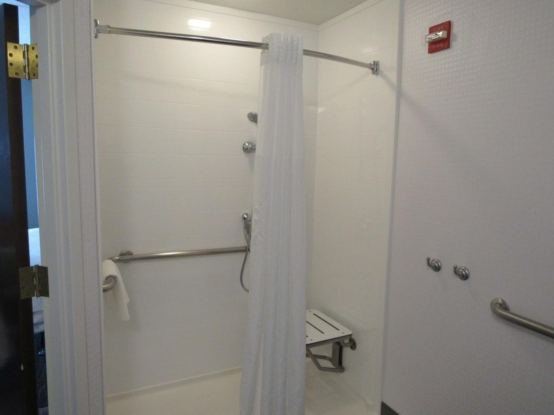 Hampton Inn & Suites Newtown gallery photo in Yardley, PA — image 57
