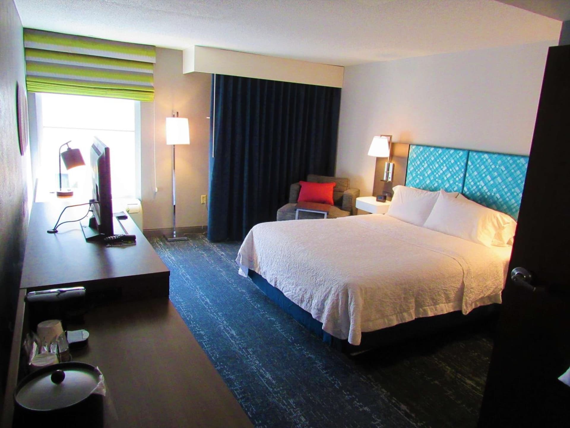 Hampton Inn & Suites Newtown gallery photo in Yardley, PA — image 8