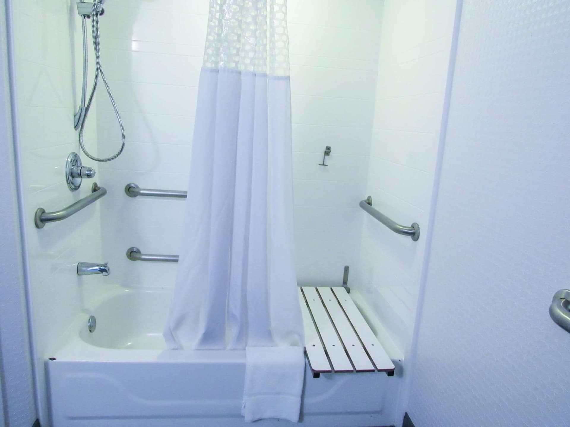 Hampton Inn & Suites Newtown gallery photo in Yardley, PA — image 31