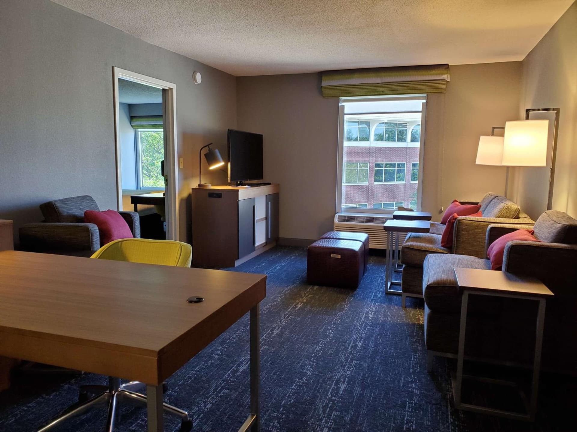 Hampton Inn & Suites Newtown gallery photo in Yardley, PA — image 26