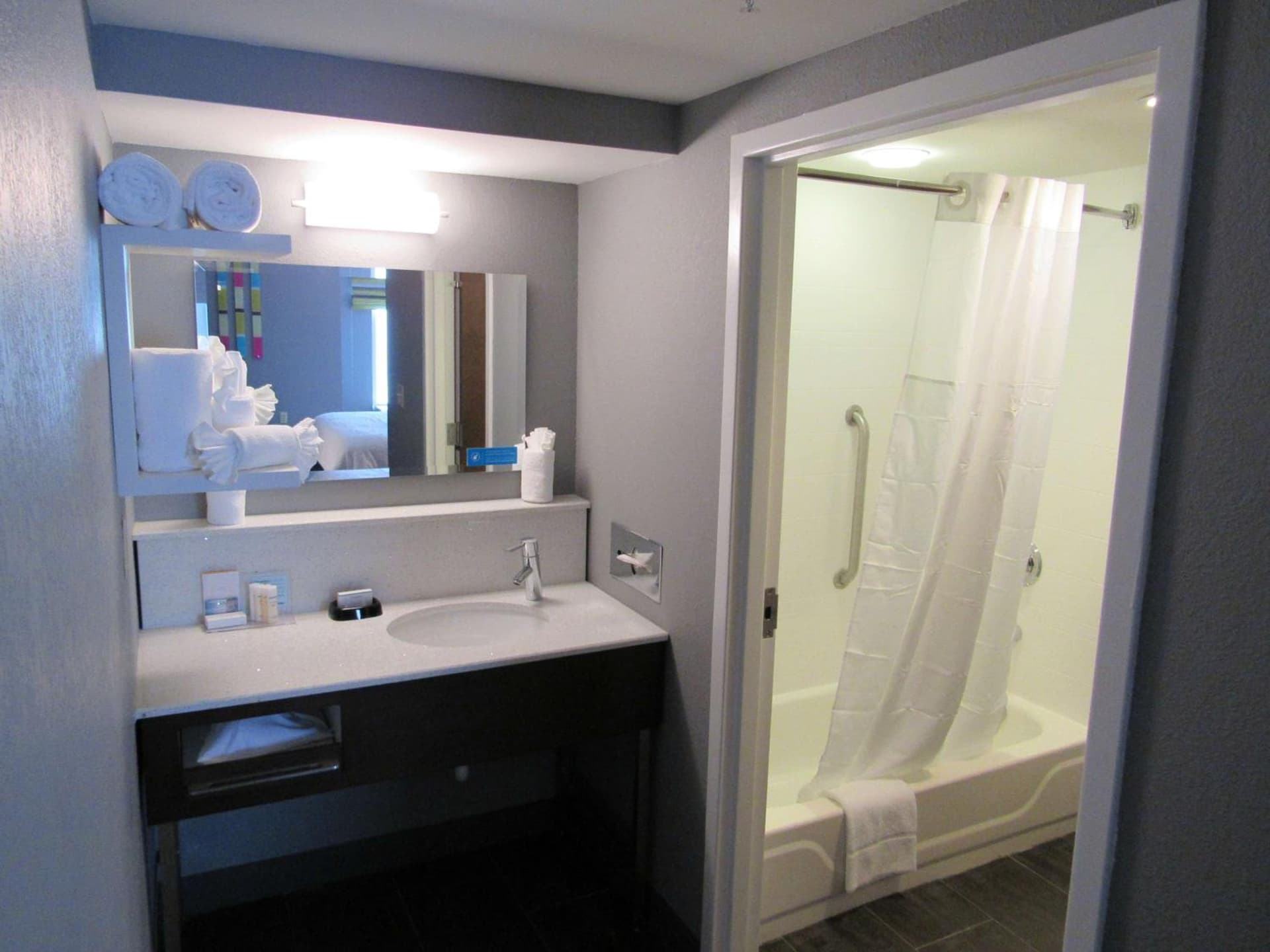 Hampton Inn & Suites Newtown gallery photo in Yardley, PA — image 29