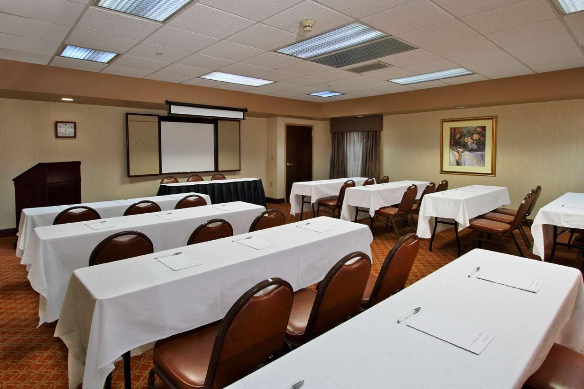 Hampton Inn & Suites Newtown gallery photo in Yardley, PA — image 10