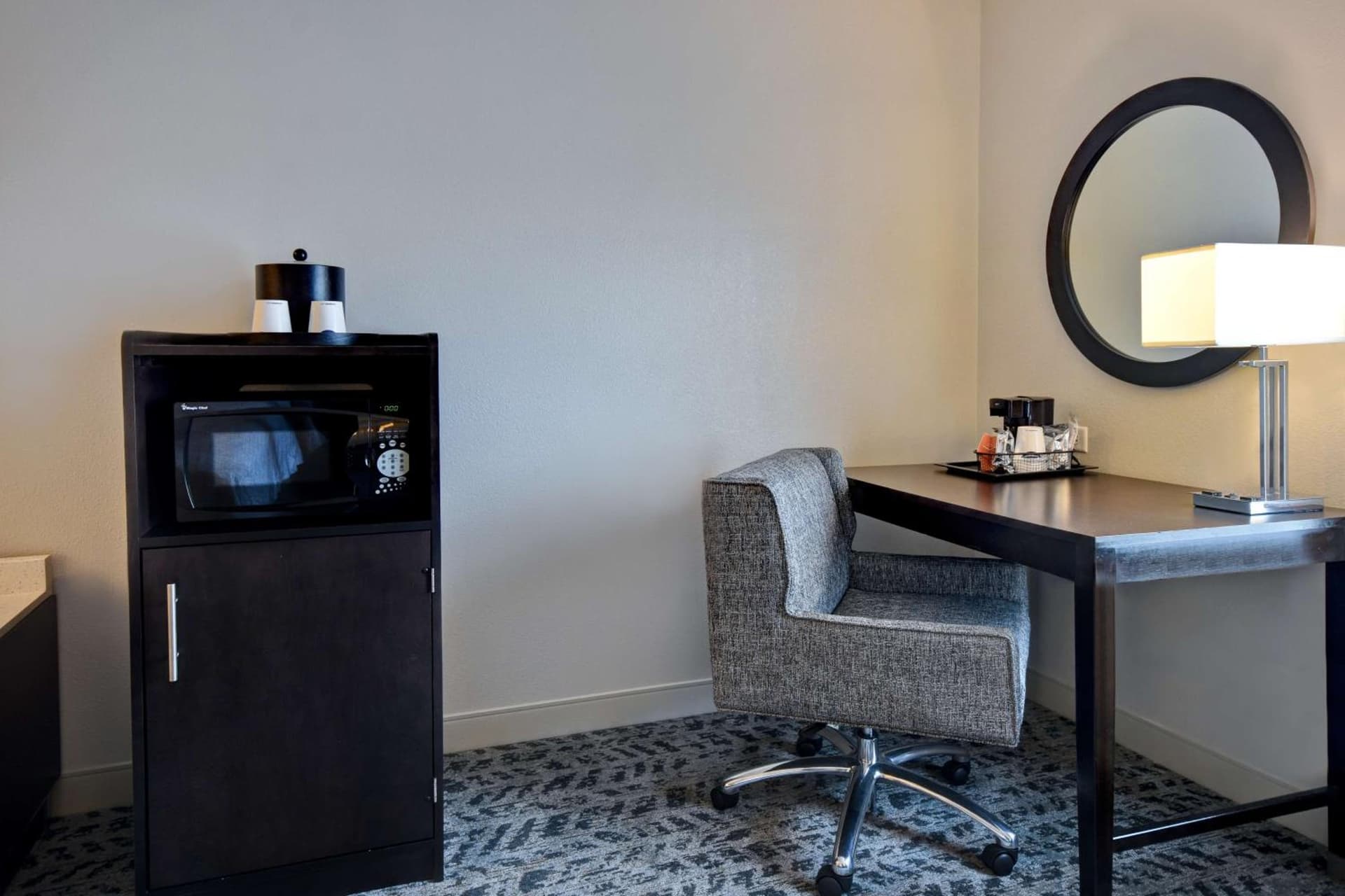 Hampton Inn & Suites Columbia South Fort Meade Area gallery photo in Columbia, MD — image 25