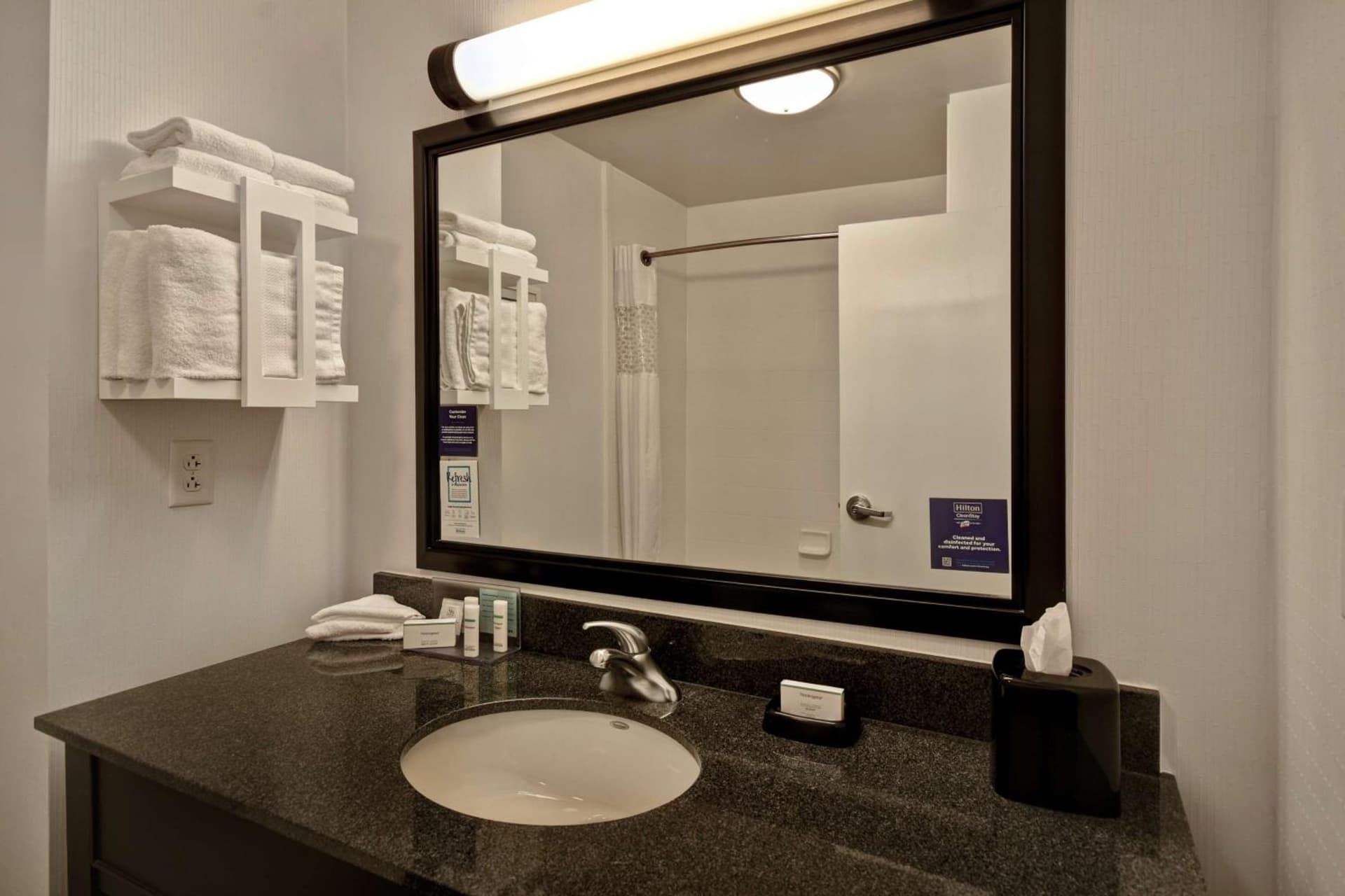 Hampton Inn & Suites Columbia South Fort Meade Area gallery photo in Columbia, MD — image 11