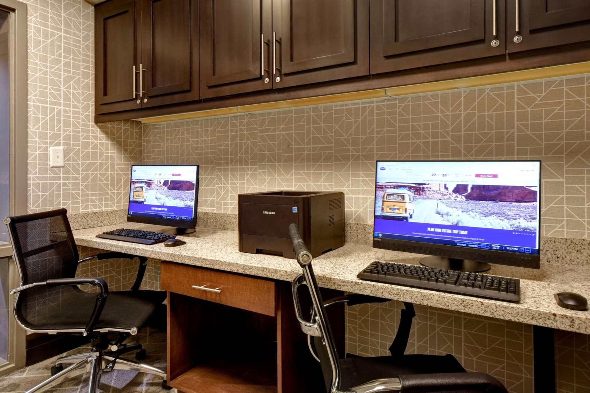 Hampton Inn & Suites Columbia South Fort Meade Area interior in Columbia, MD — gallery photo 2
