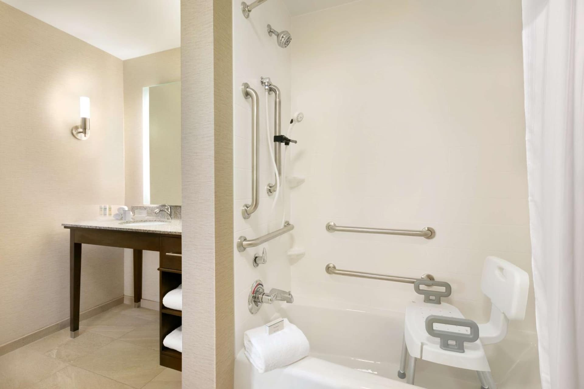 Homewood Suites By Hilton Hartford Manchester gallery photo in Manchester — image 49