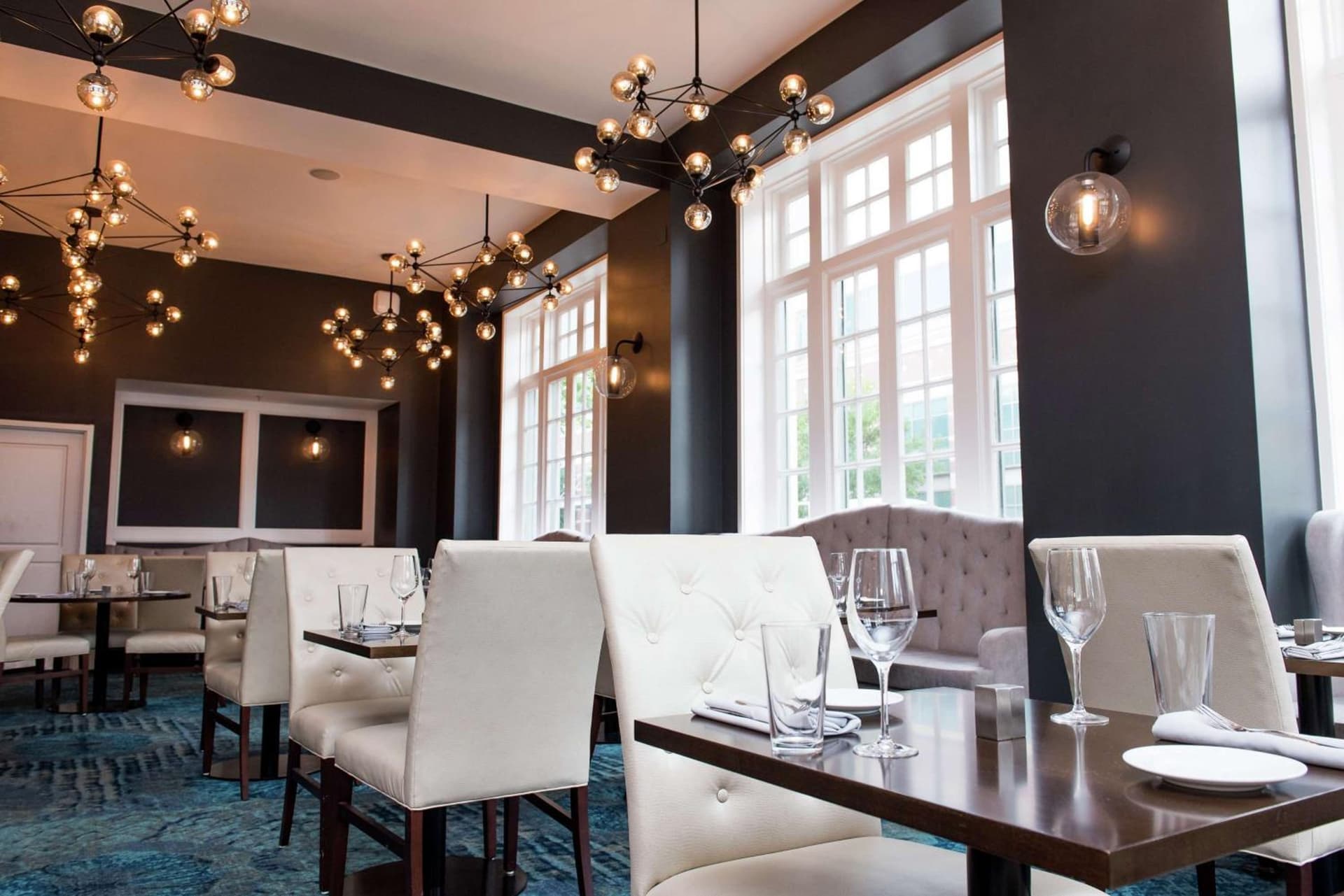 Redmont Hotel Birmingham - Curio Collection by Hilton gallery photo in Birmingham, AL — image 15