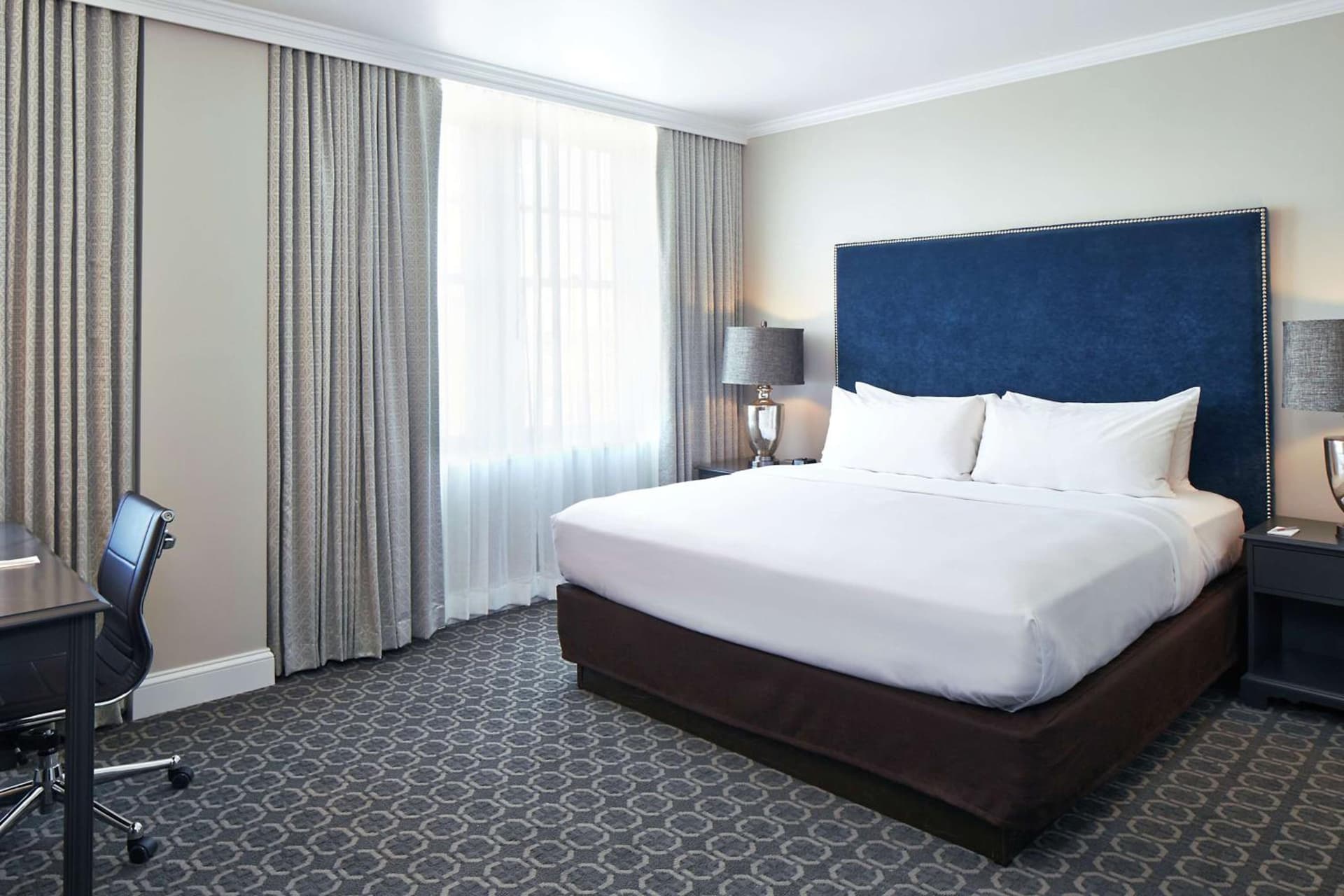 Redmont Hotel Birmingham - Curio Collection by Hilton gallery photo in Birmingham, AL — image 29